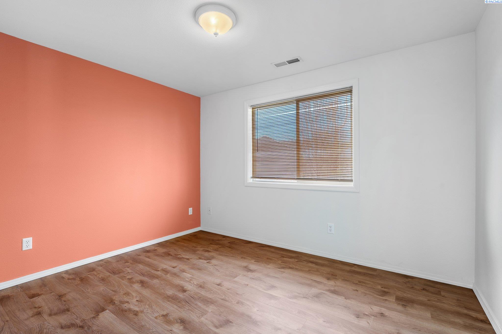 2414 S Quincy Ct