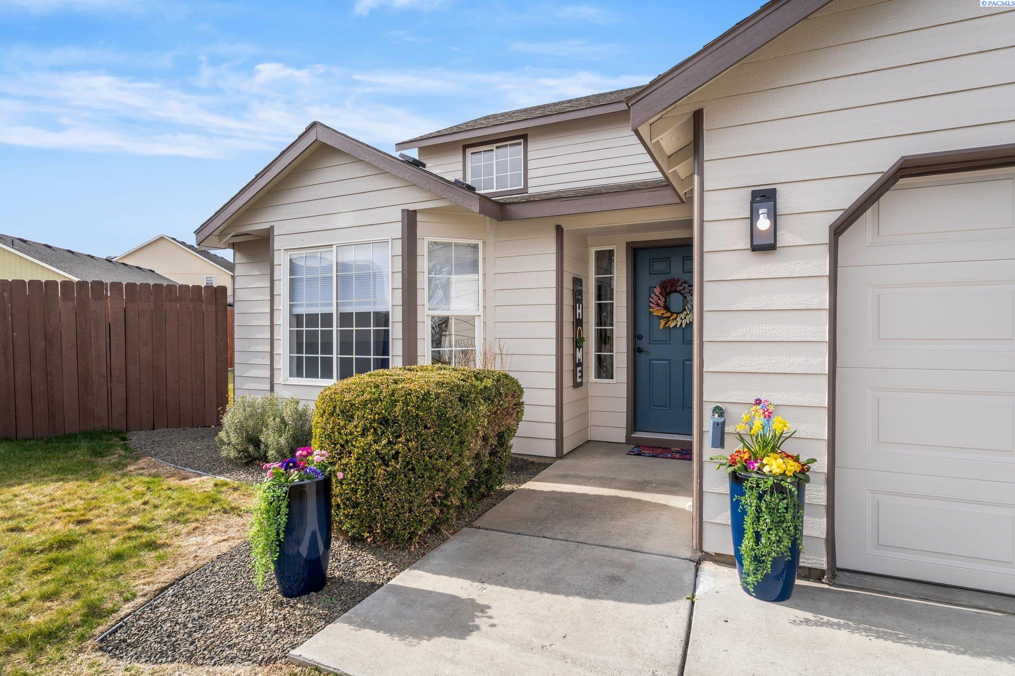 2414 S Quincy Ct