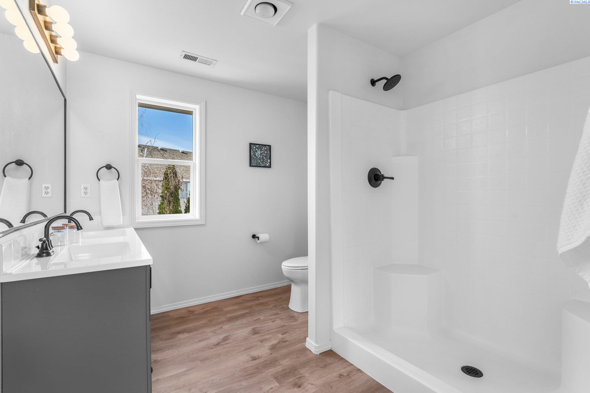 2414 S Quincy Ct
