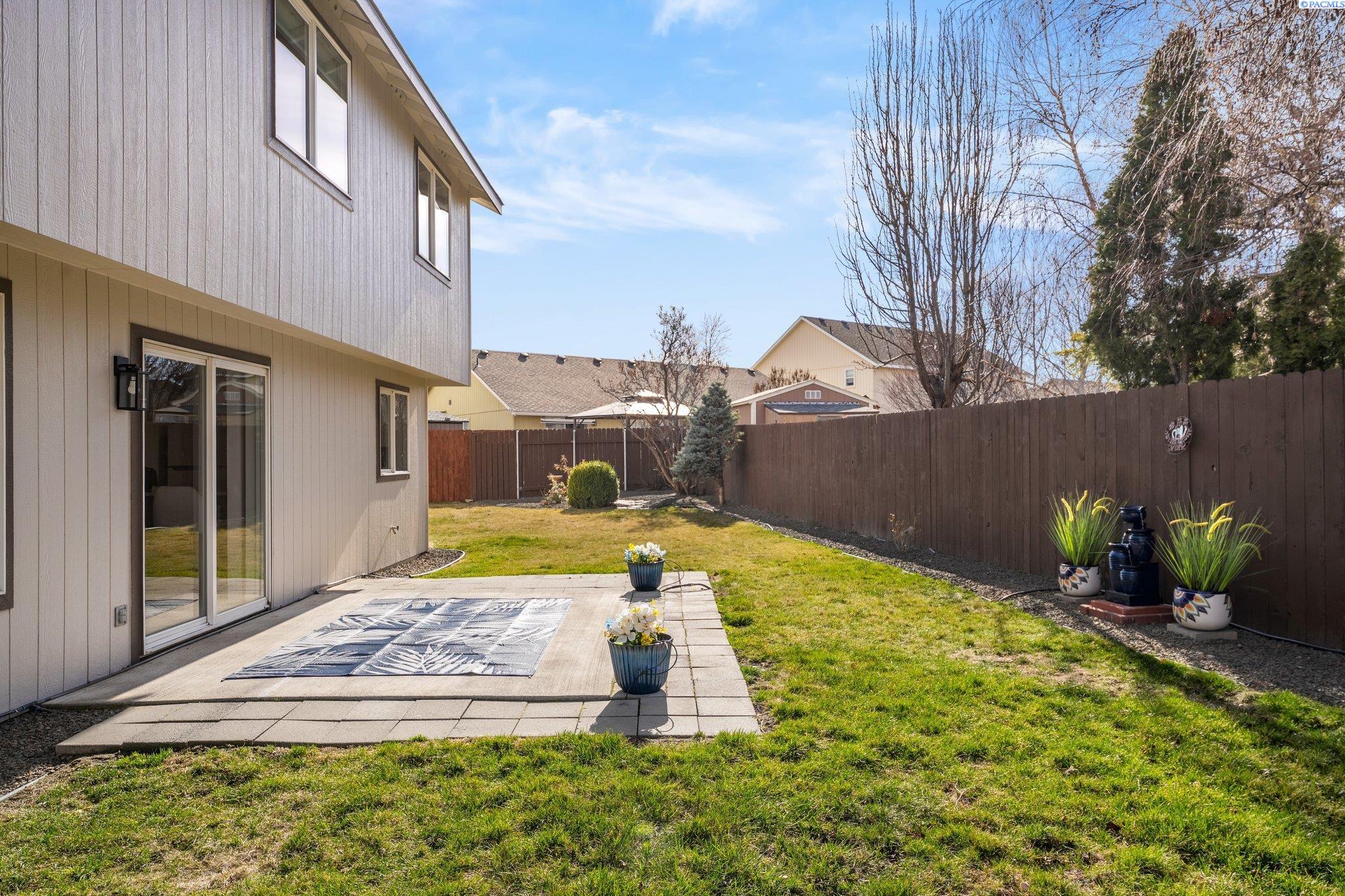 2414 S Quincy Ct