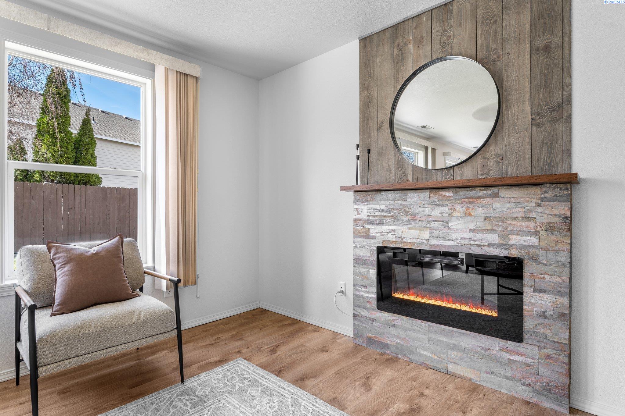 2414 S Quincy Ct
