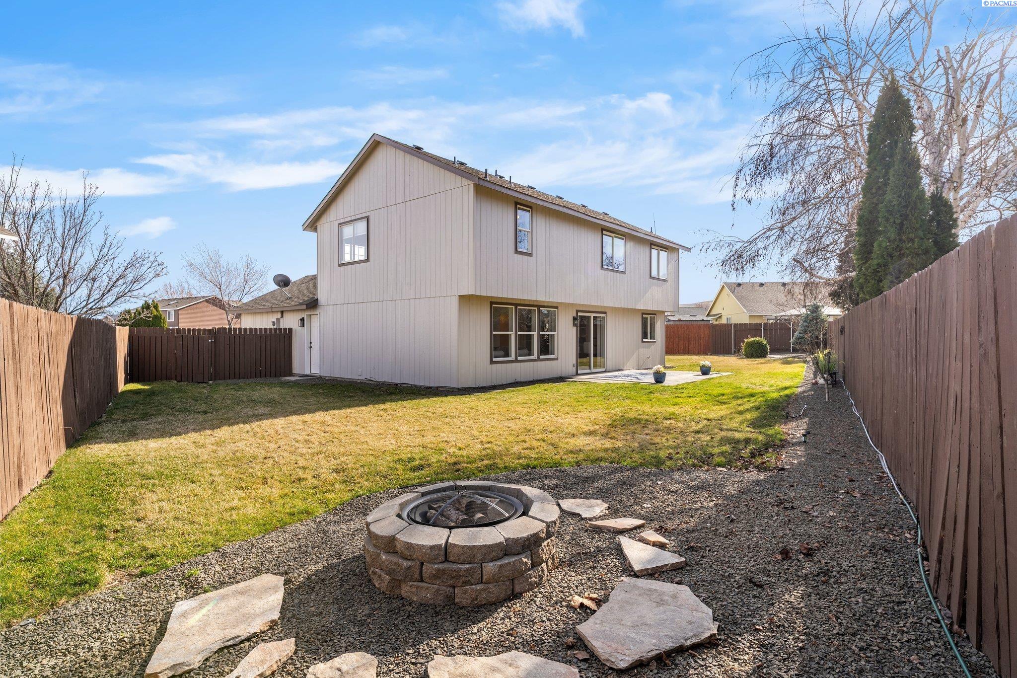2414 S Quincy Ct