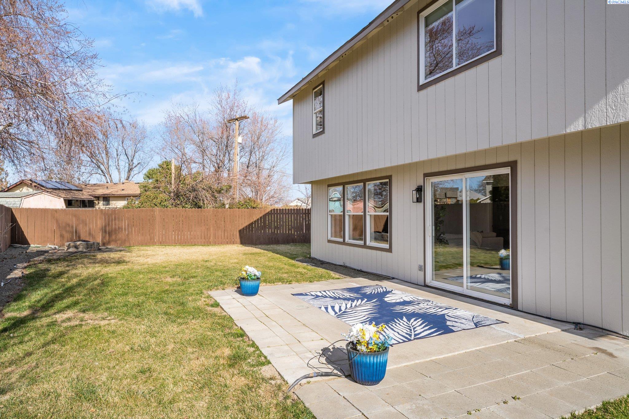 2414 S Quincy Ct