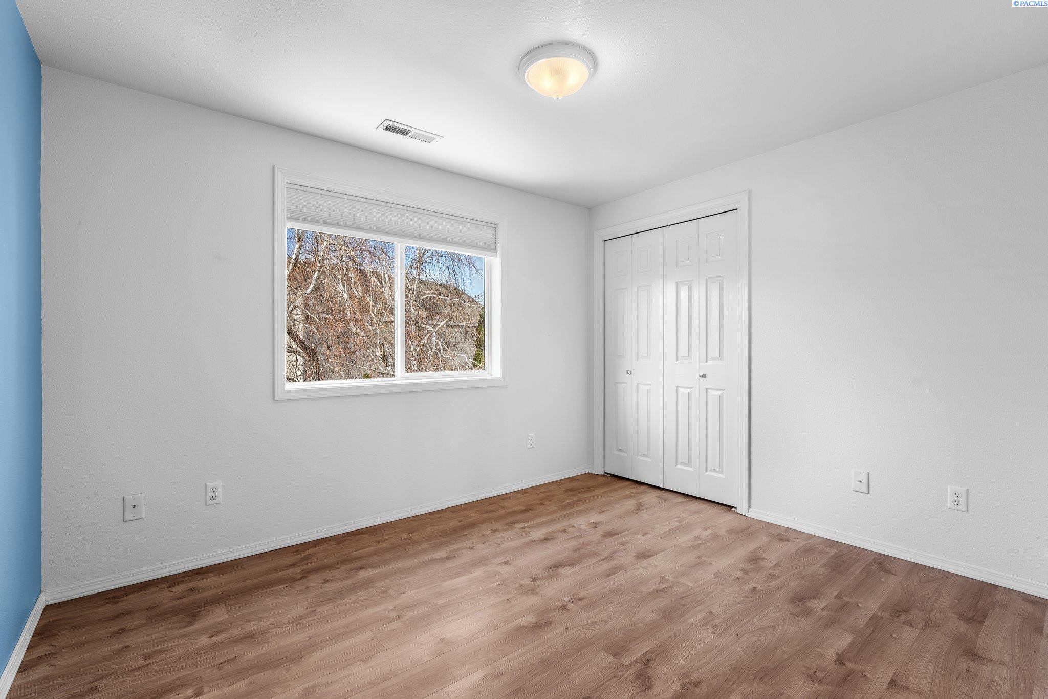 2414 S Quincy Ct