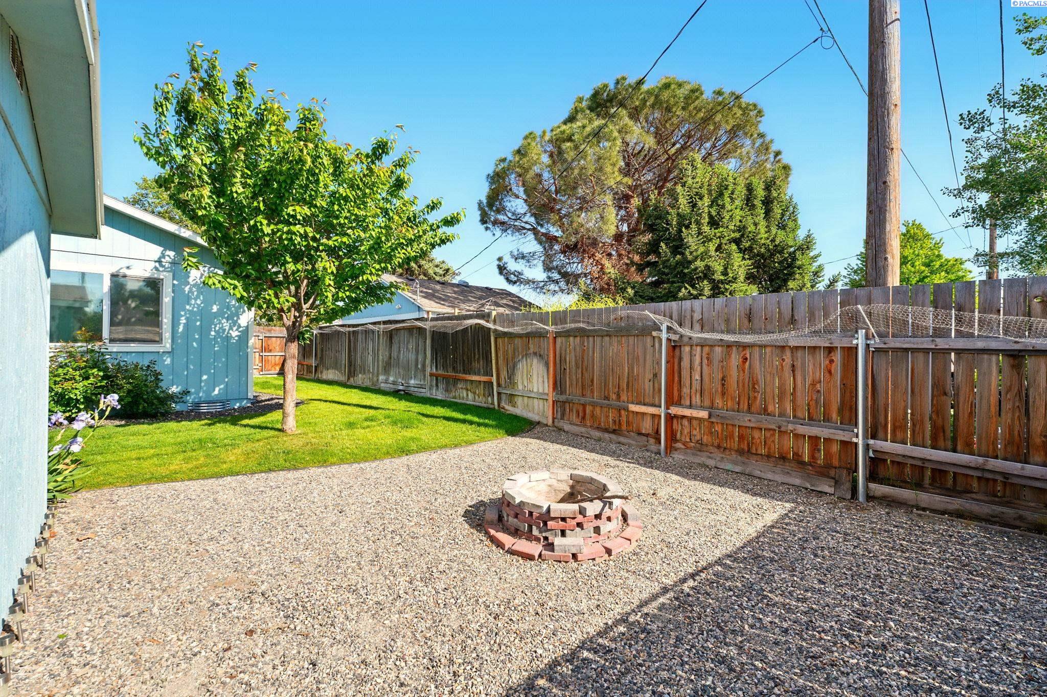 909 Willard Ave