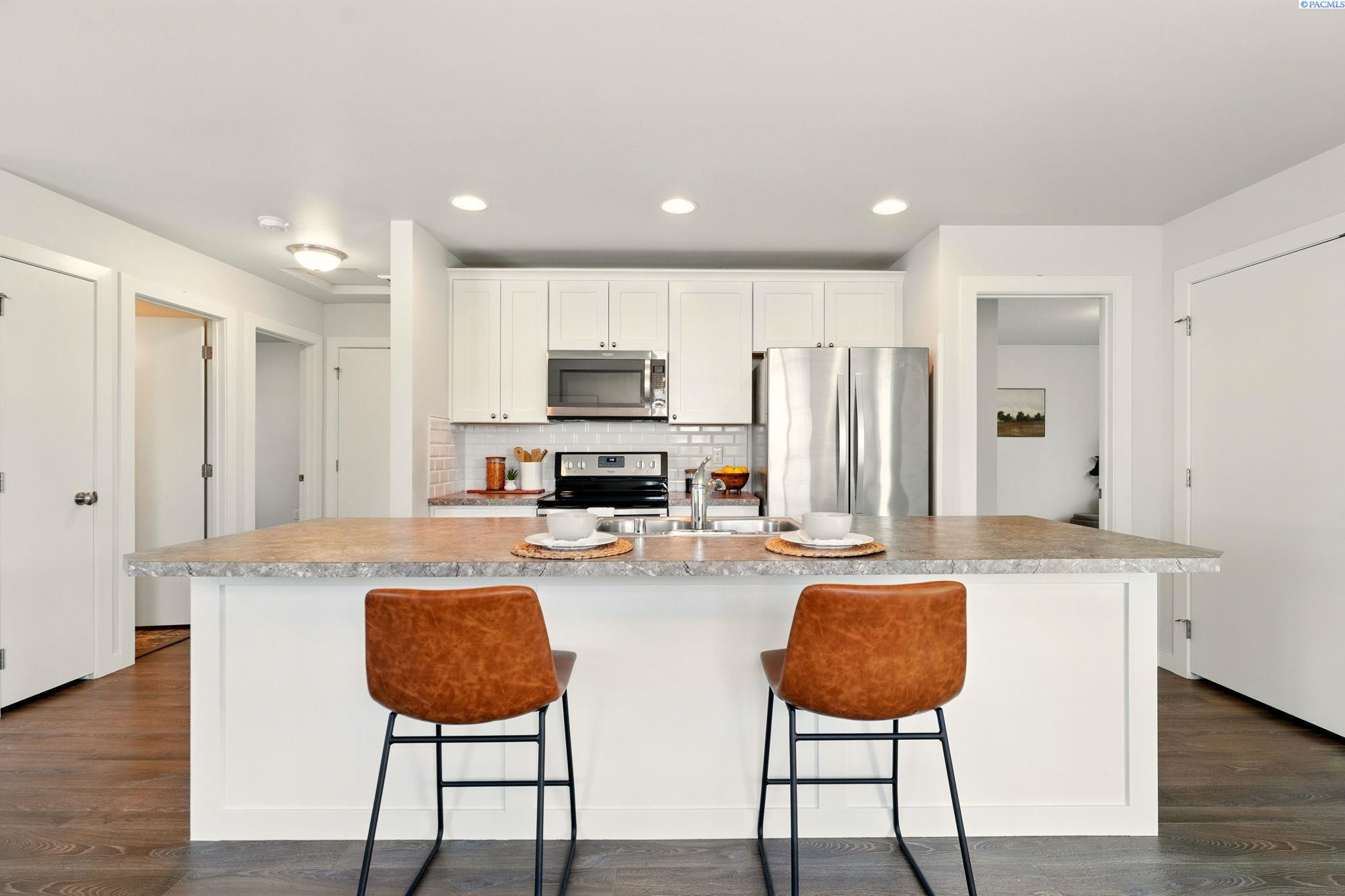 909 Willard Ave
