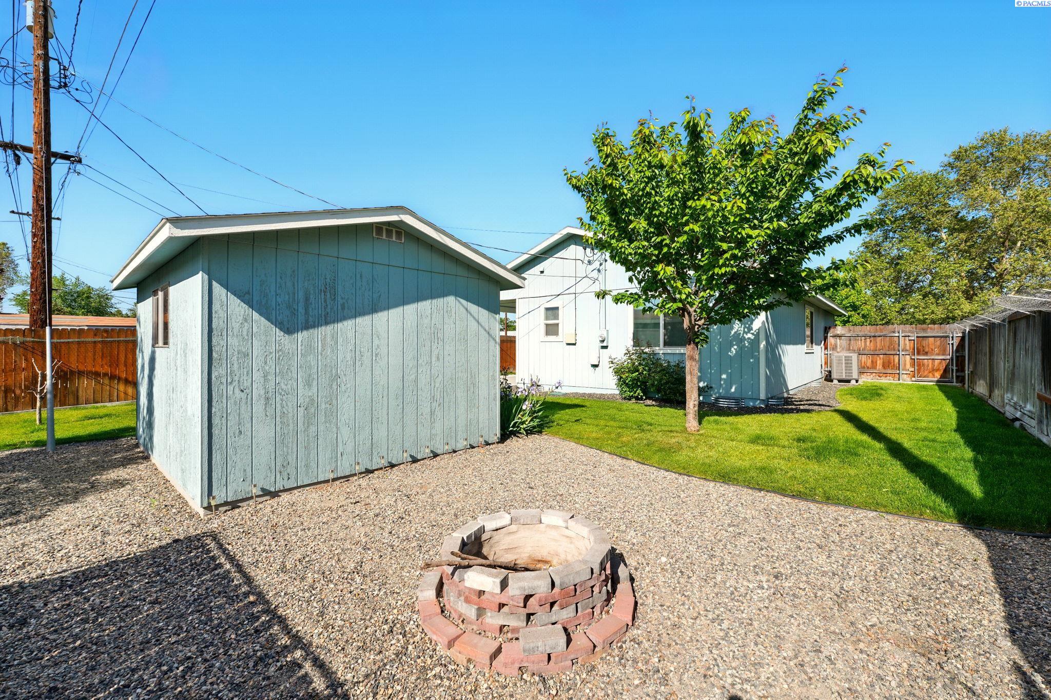 909 Willard Ave