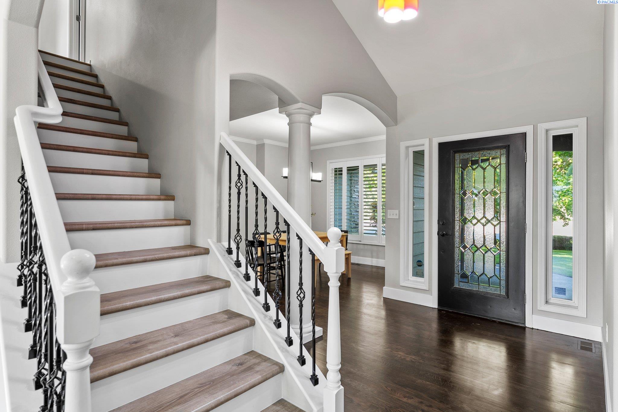 1005 Country Ct