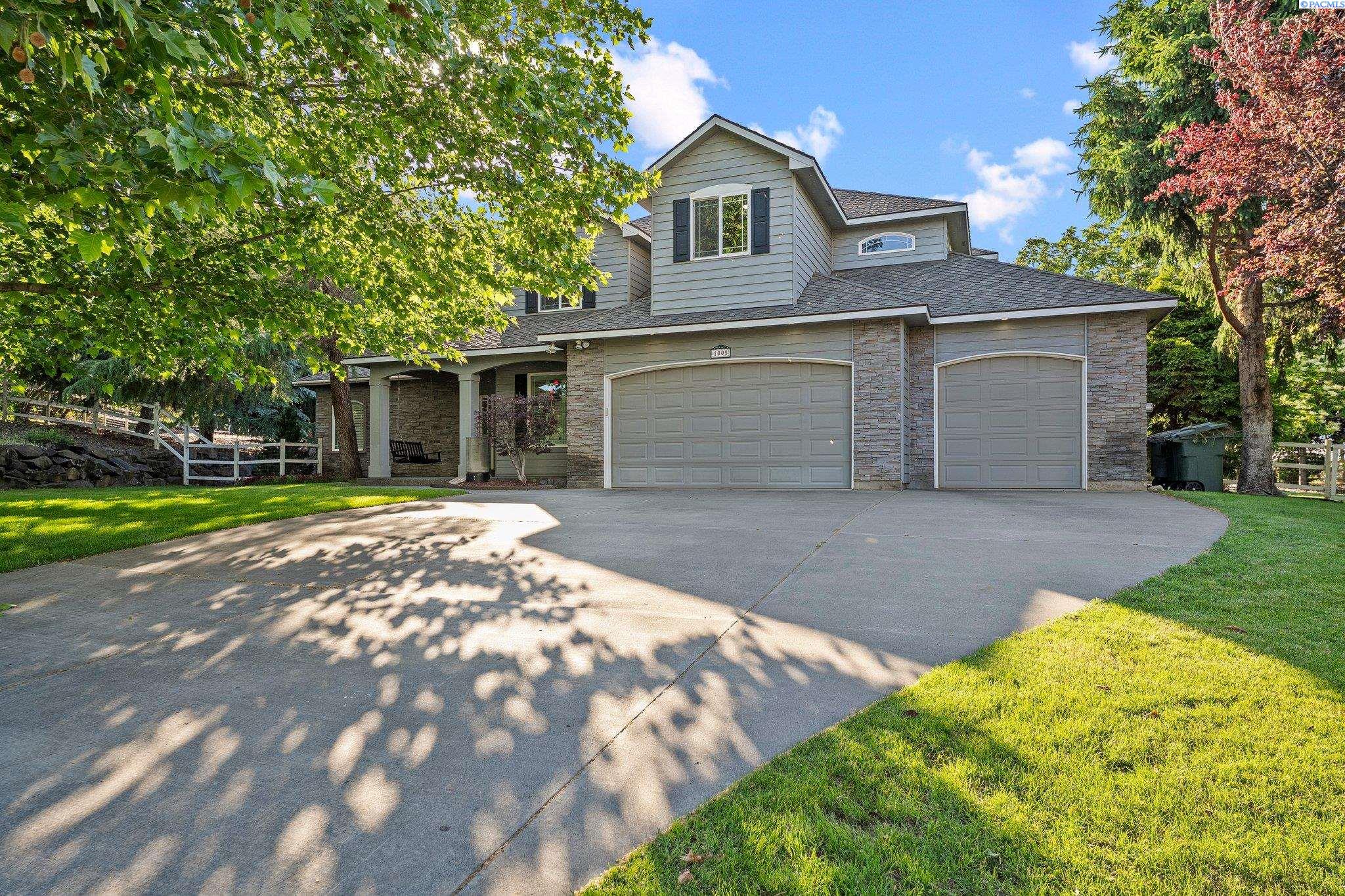 1005 Country Ct