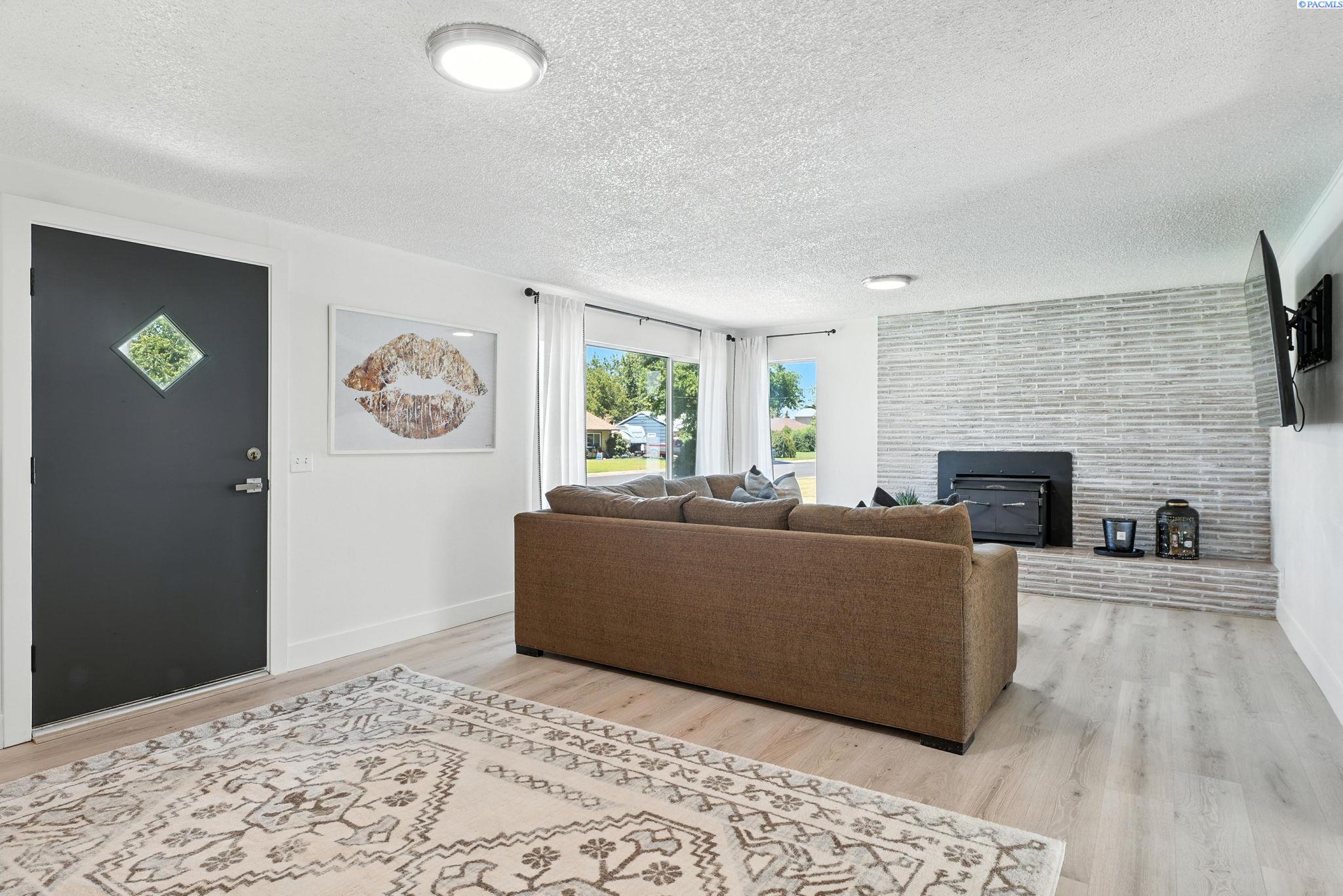 1306 Cedar Ave