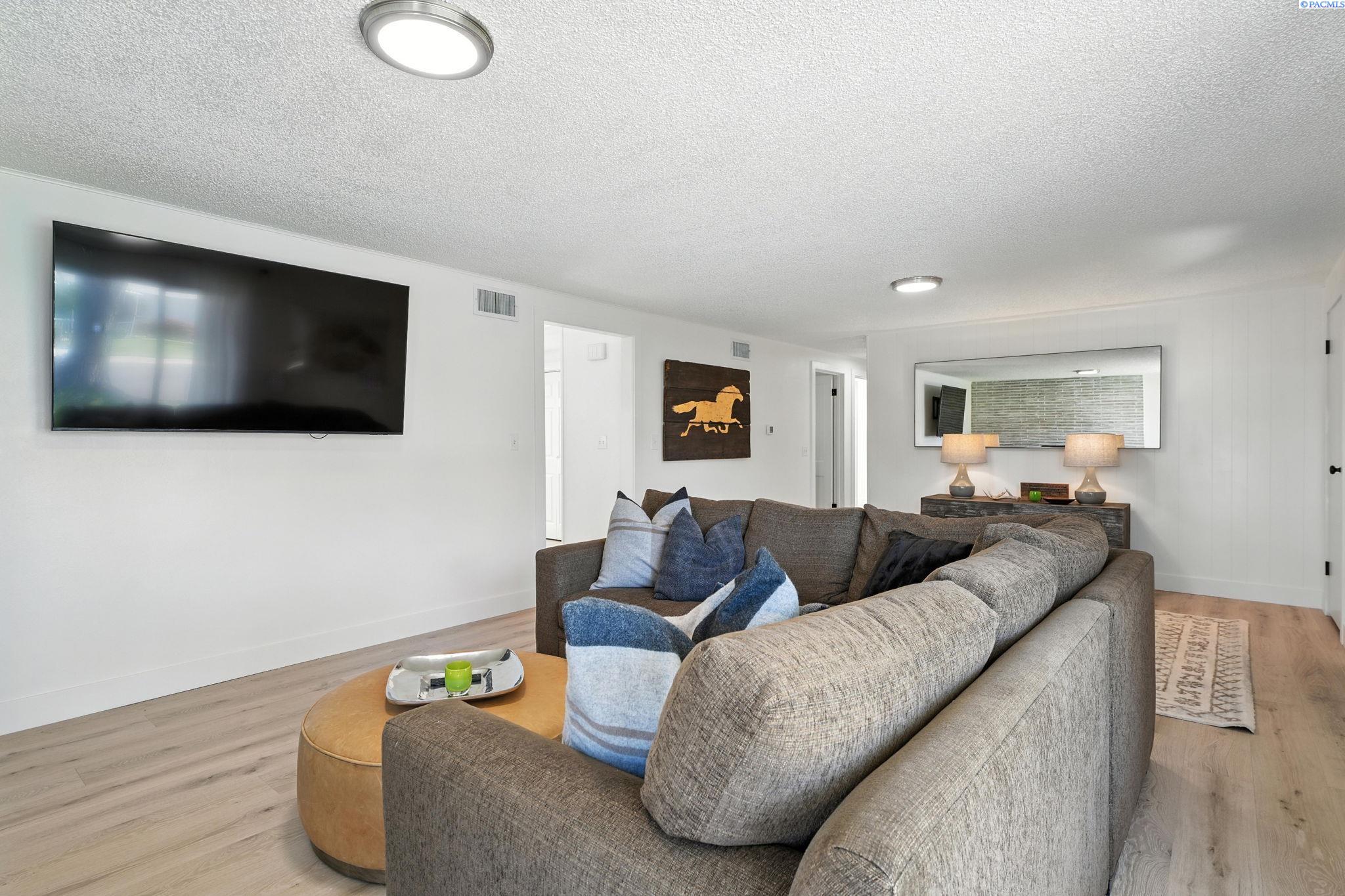 1306 Cedar Ave