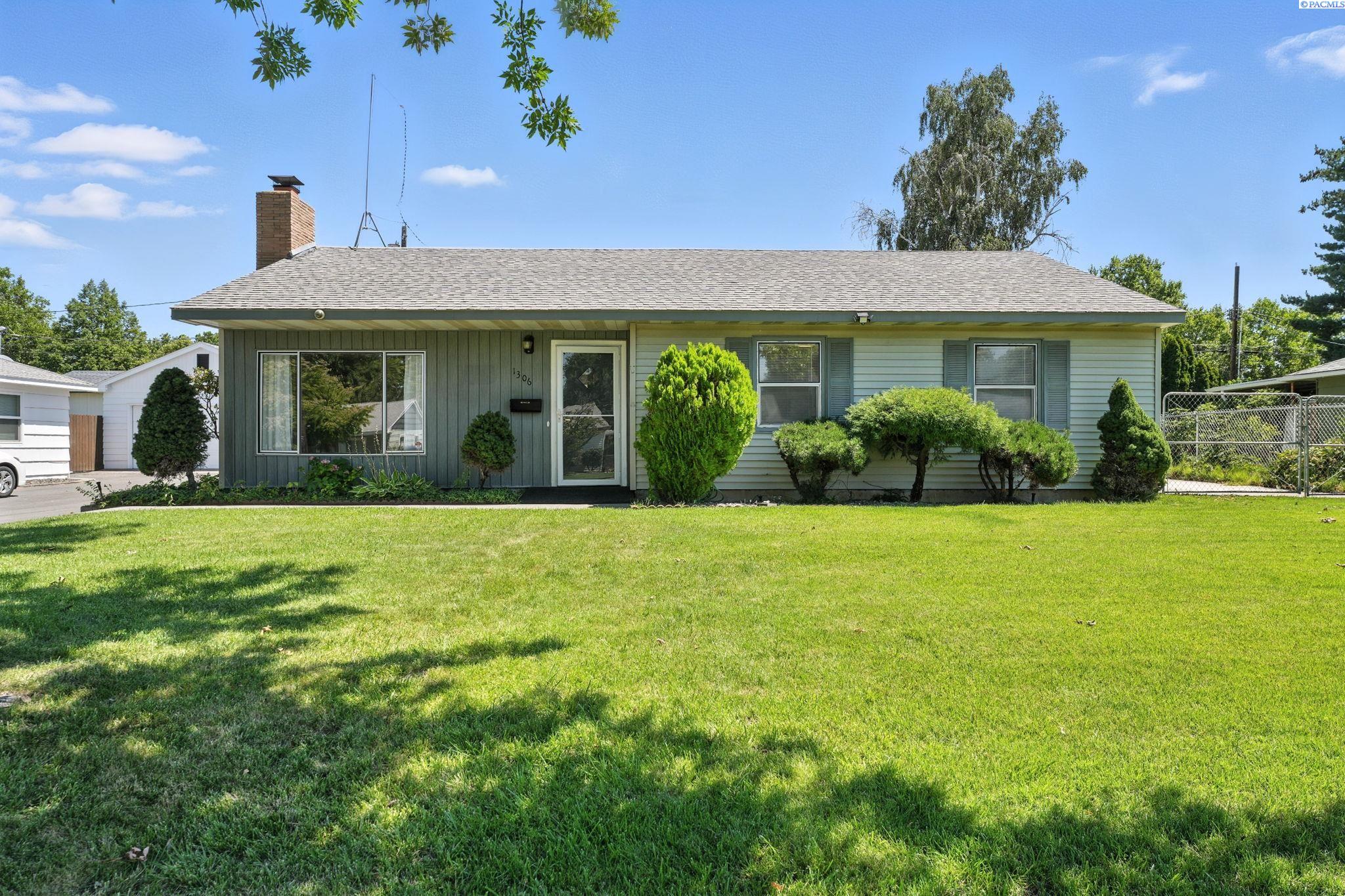1306 Cedar Ave