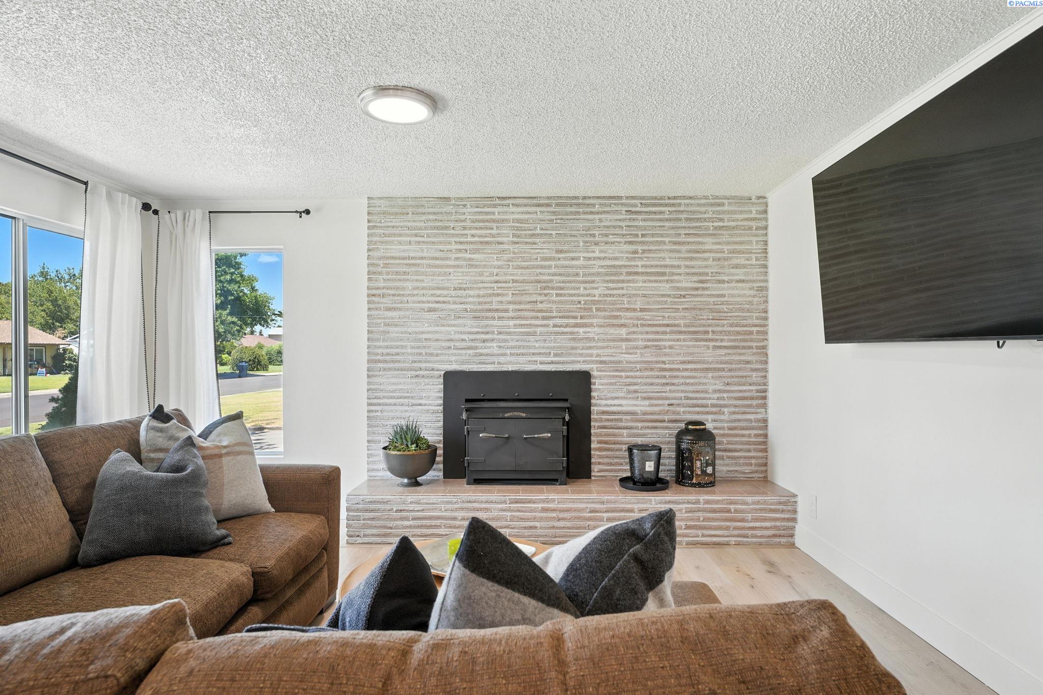 1306 Cedar Ave