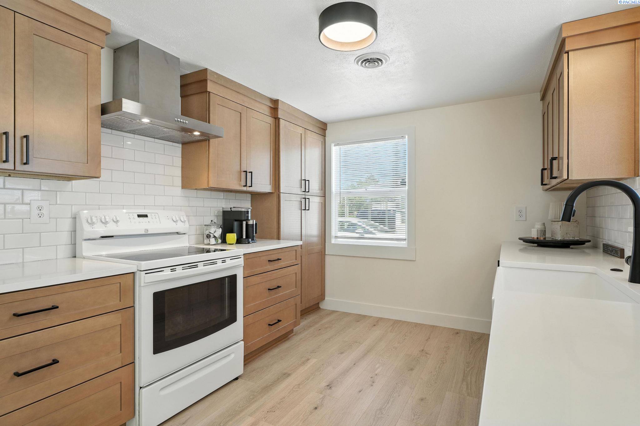 1306 Cedar Ave