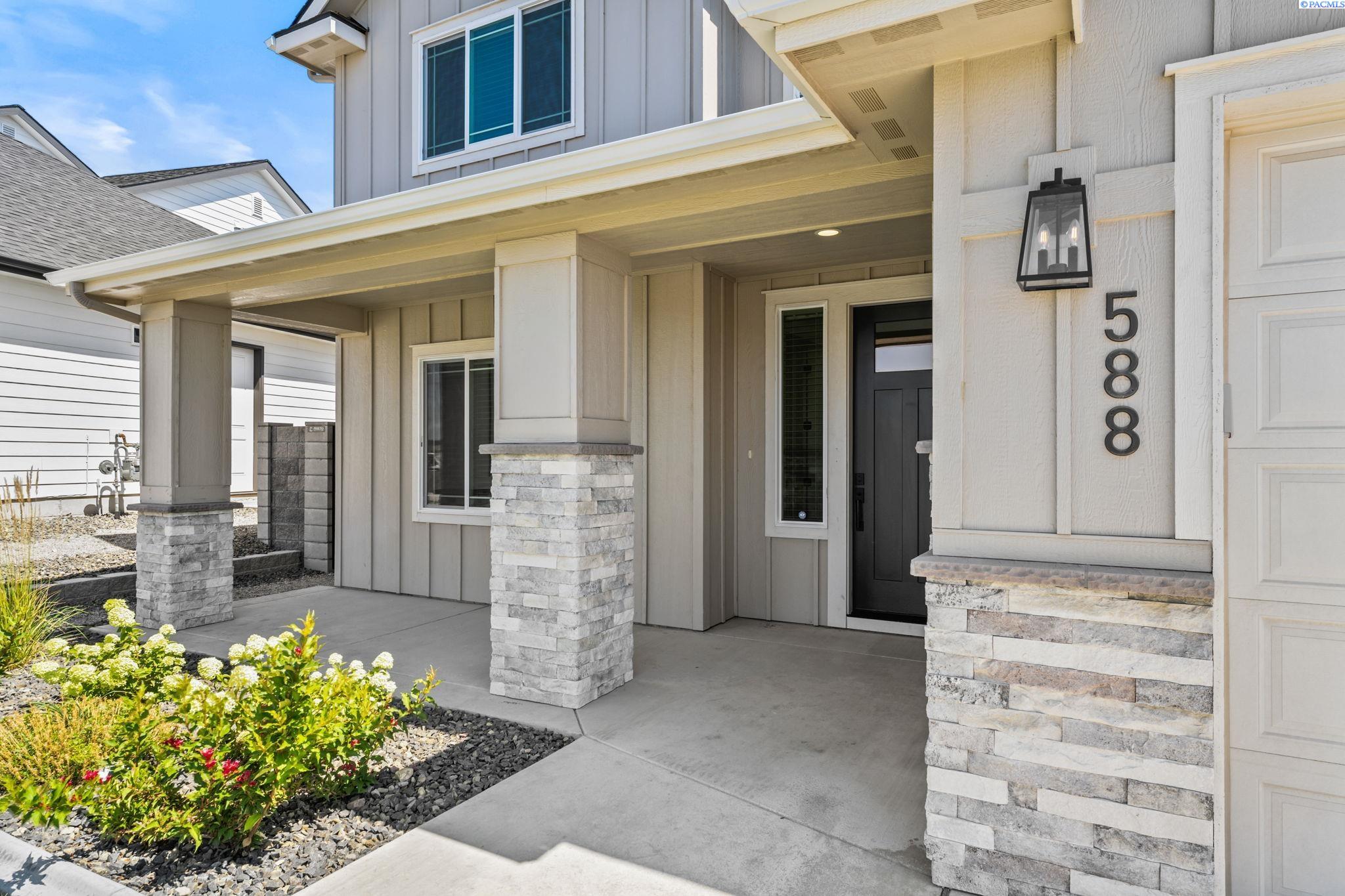 588 Lazio Way