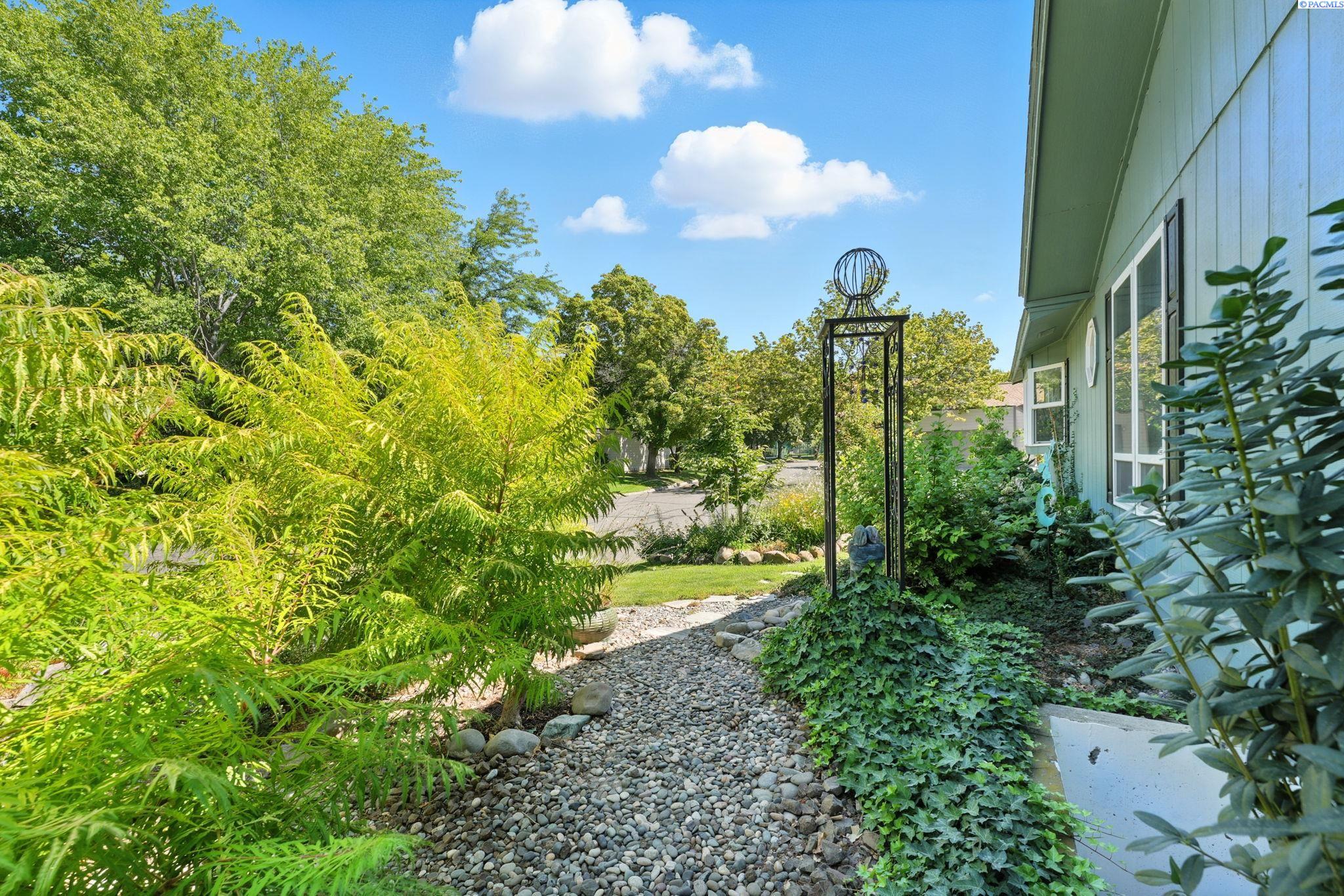 2453 Catalina Ct
