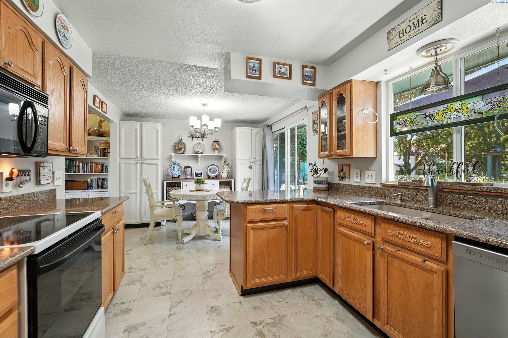 2453 Catalina Ct
