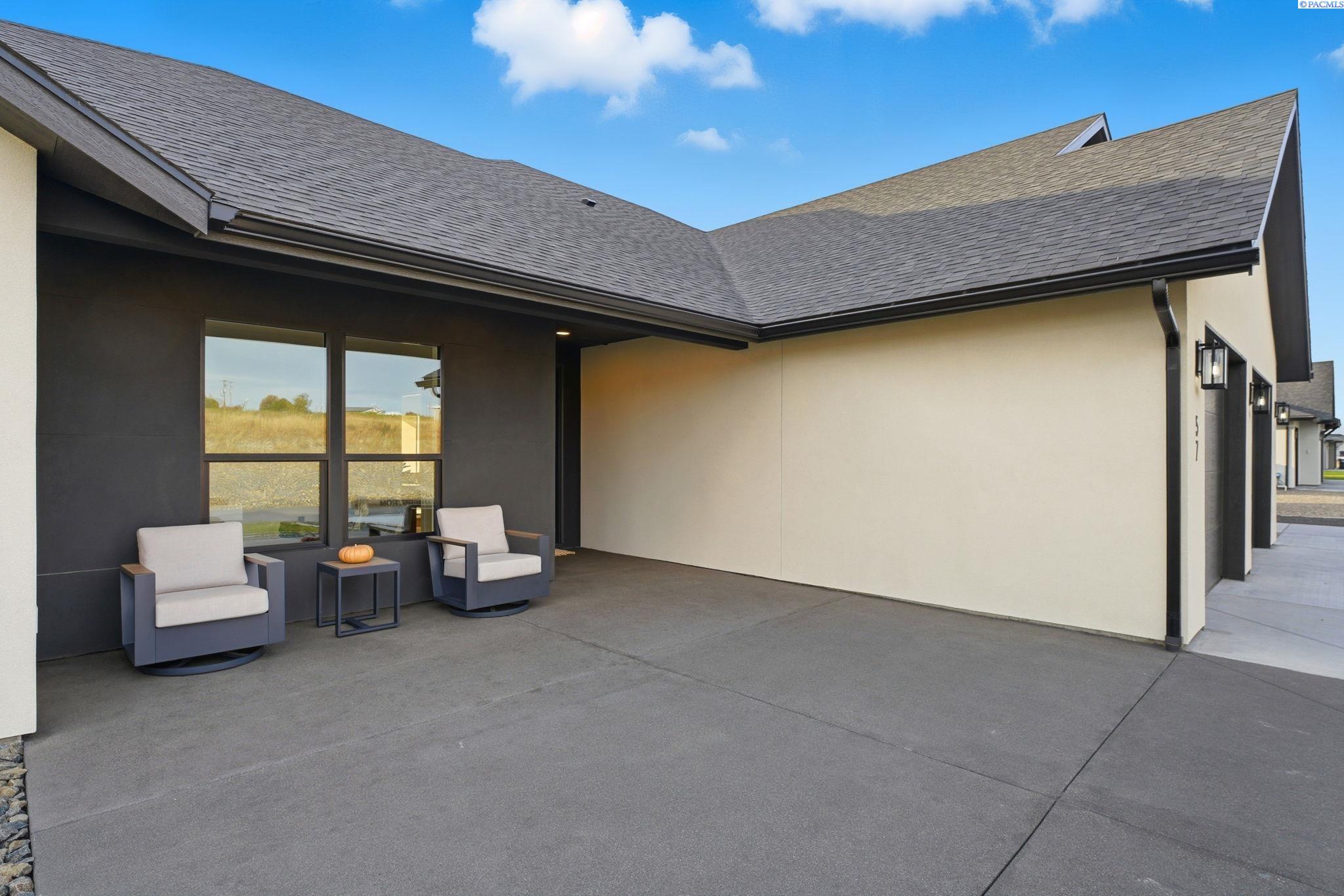 57 Columbia Bluff Ln