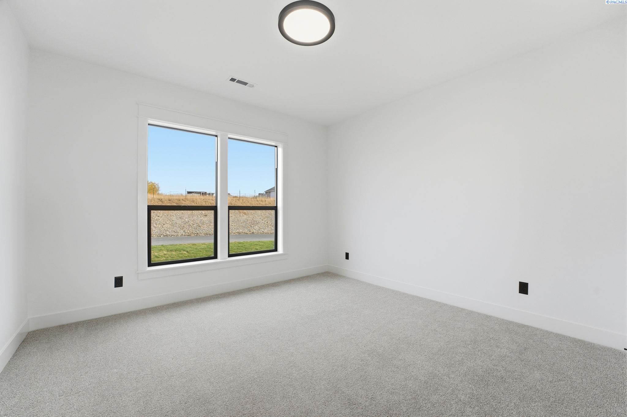 57 Columbia Bluff Ln