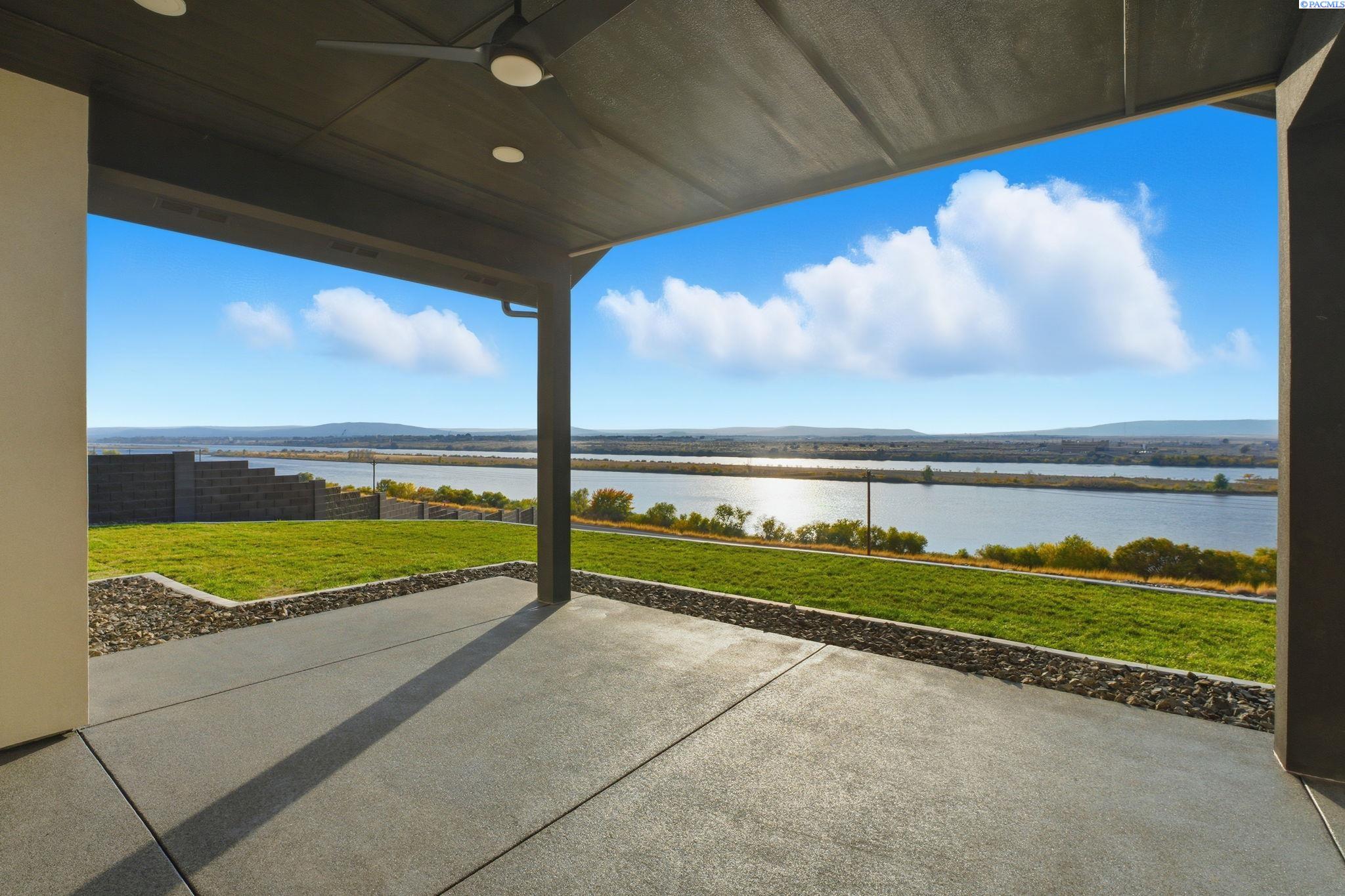 57 Columbia Bluff Ln