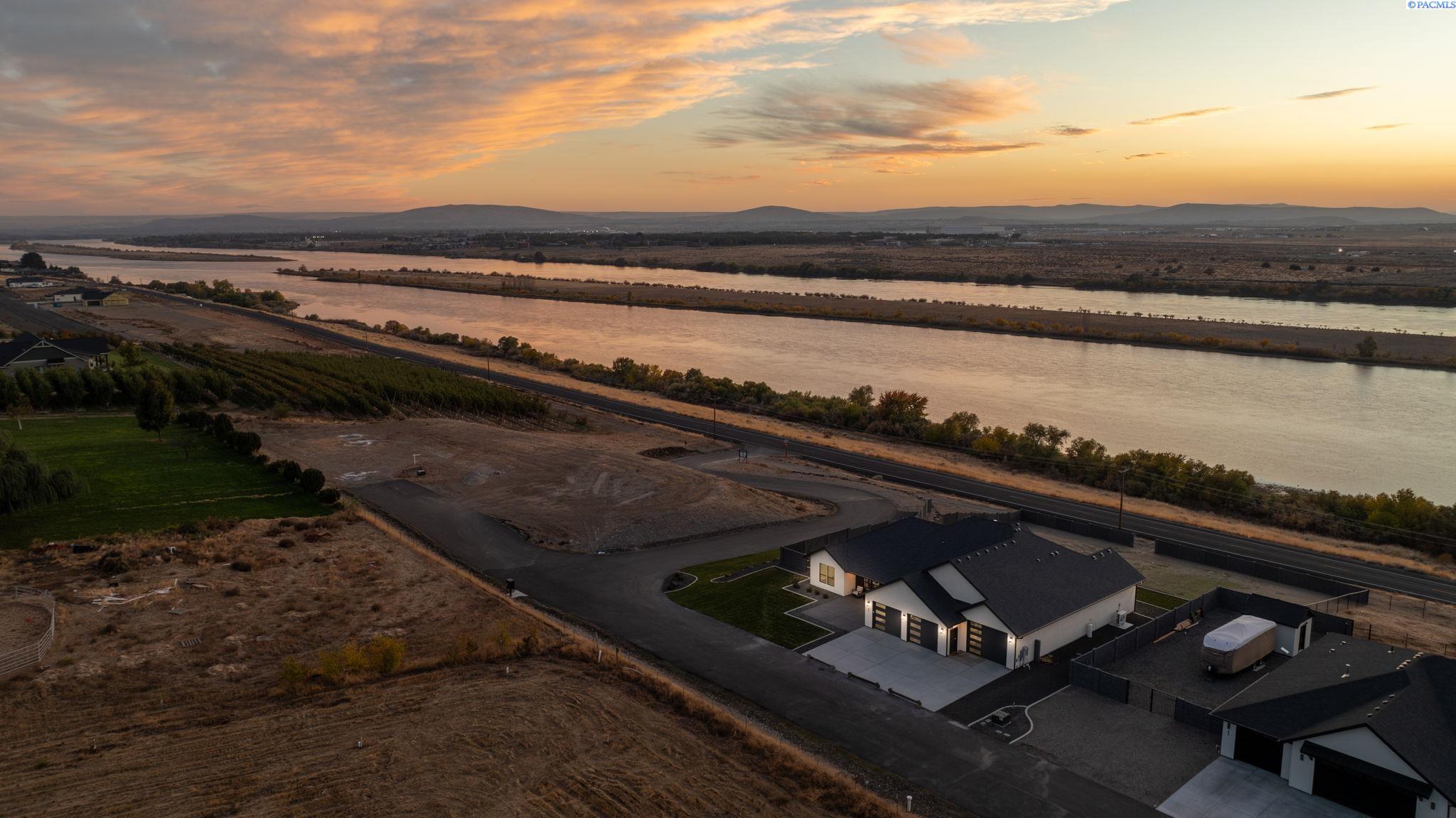 57 Columbia Bluff Ln