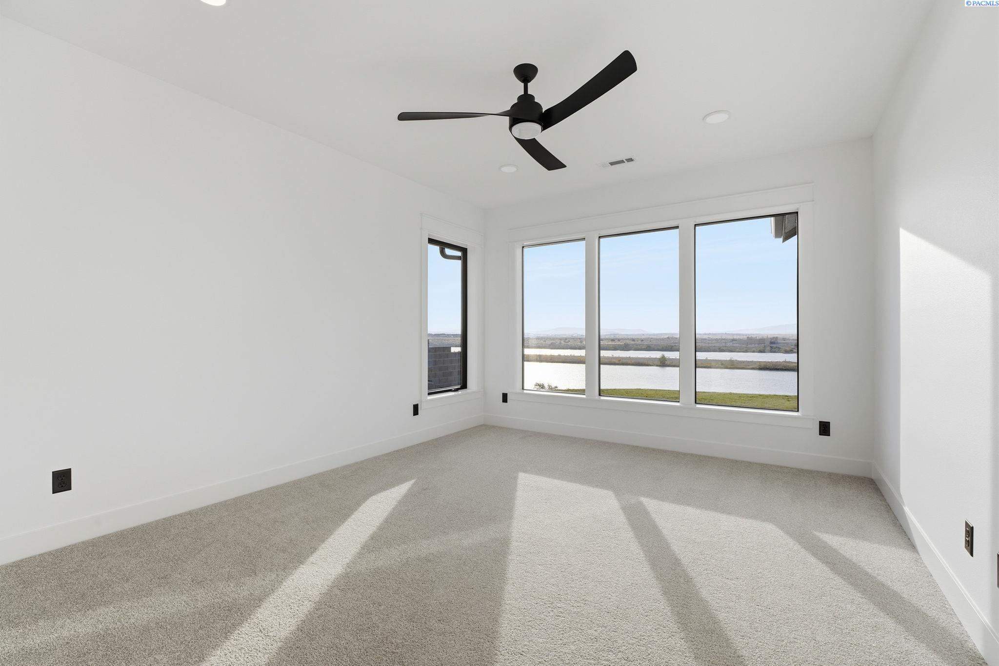 57 Columbia Bluff Ln