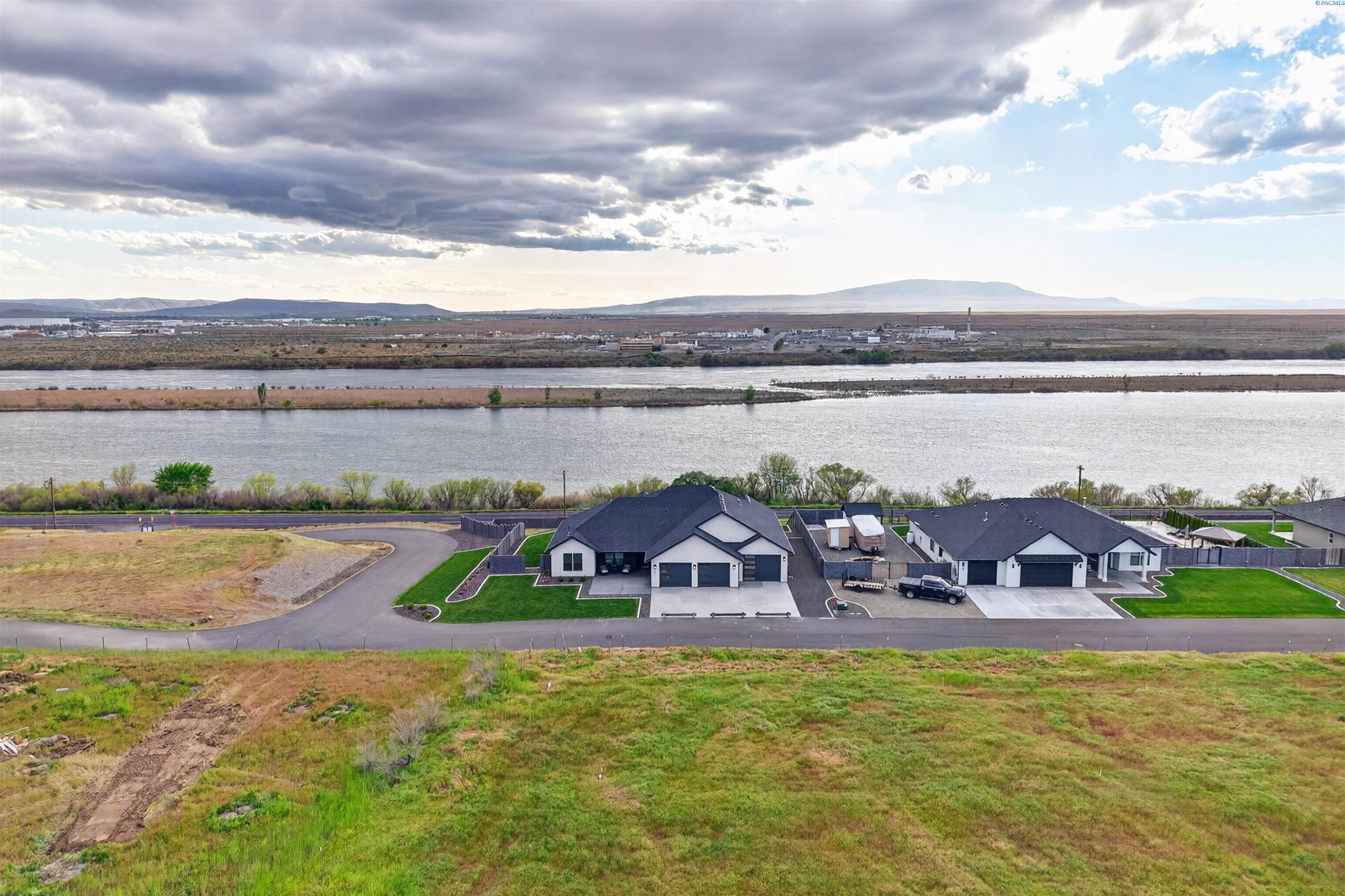 57 Columbia Bluff Ln