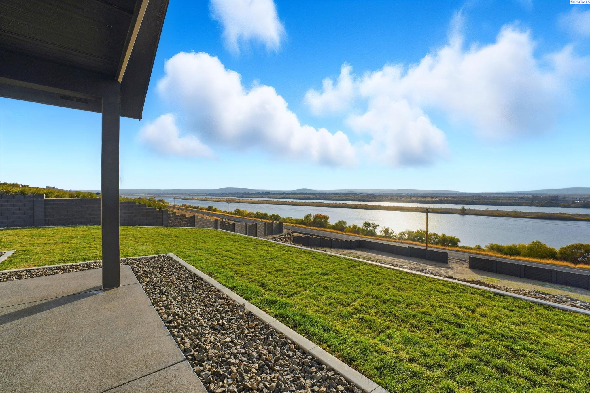 57 Columbia Bluff Ln