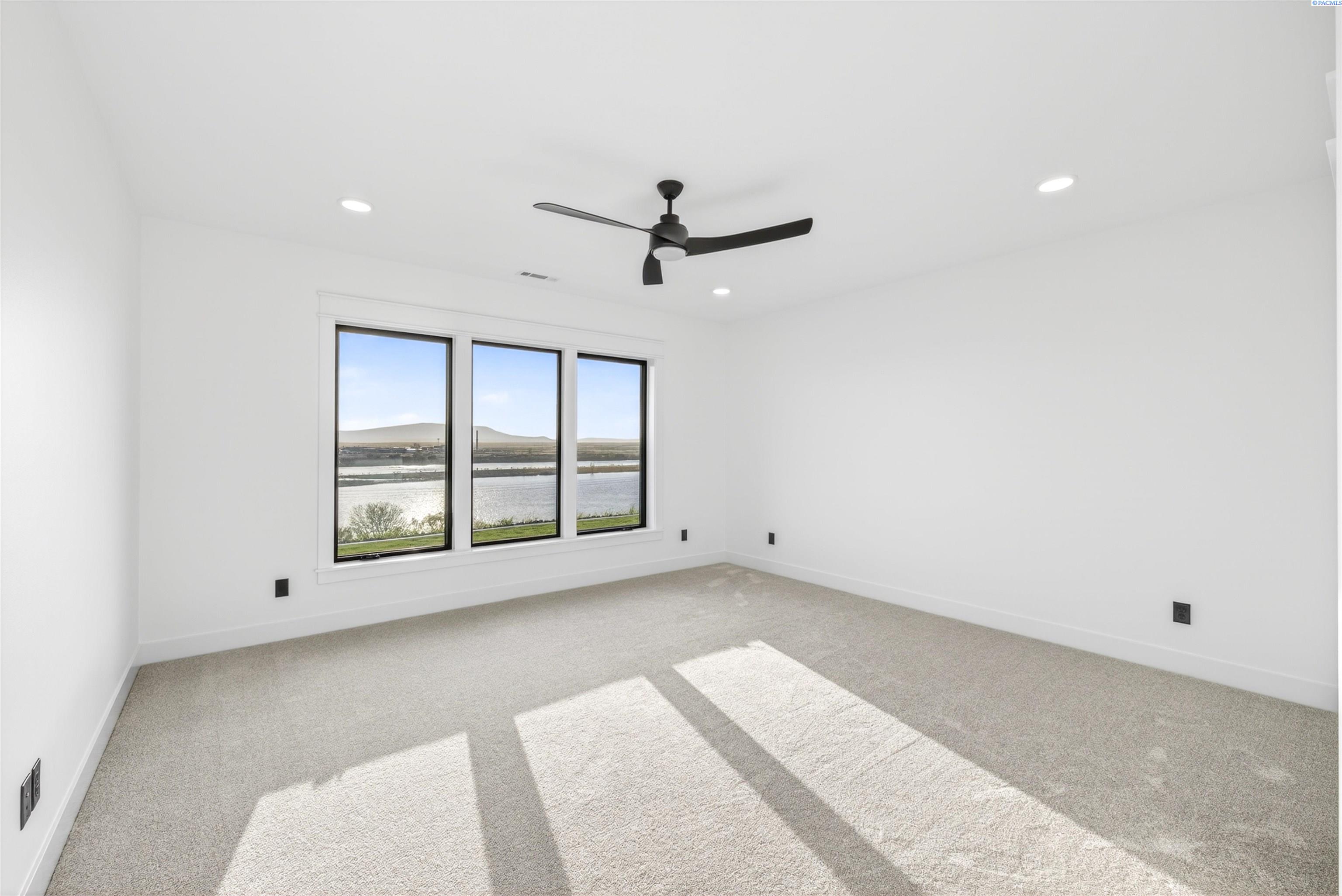 57 Columbia Bluff Ln