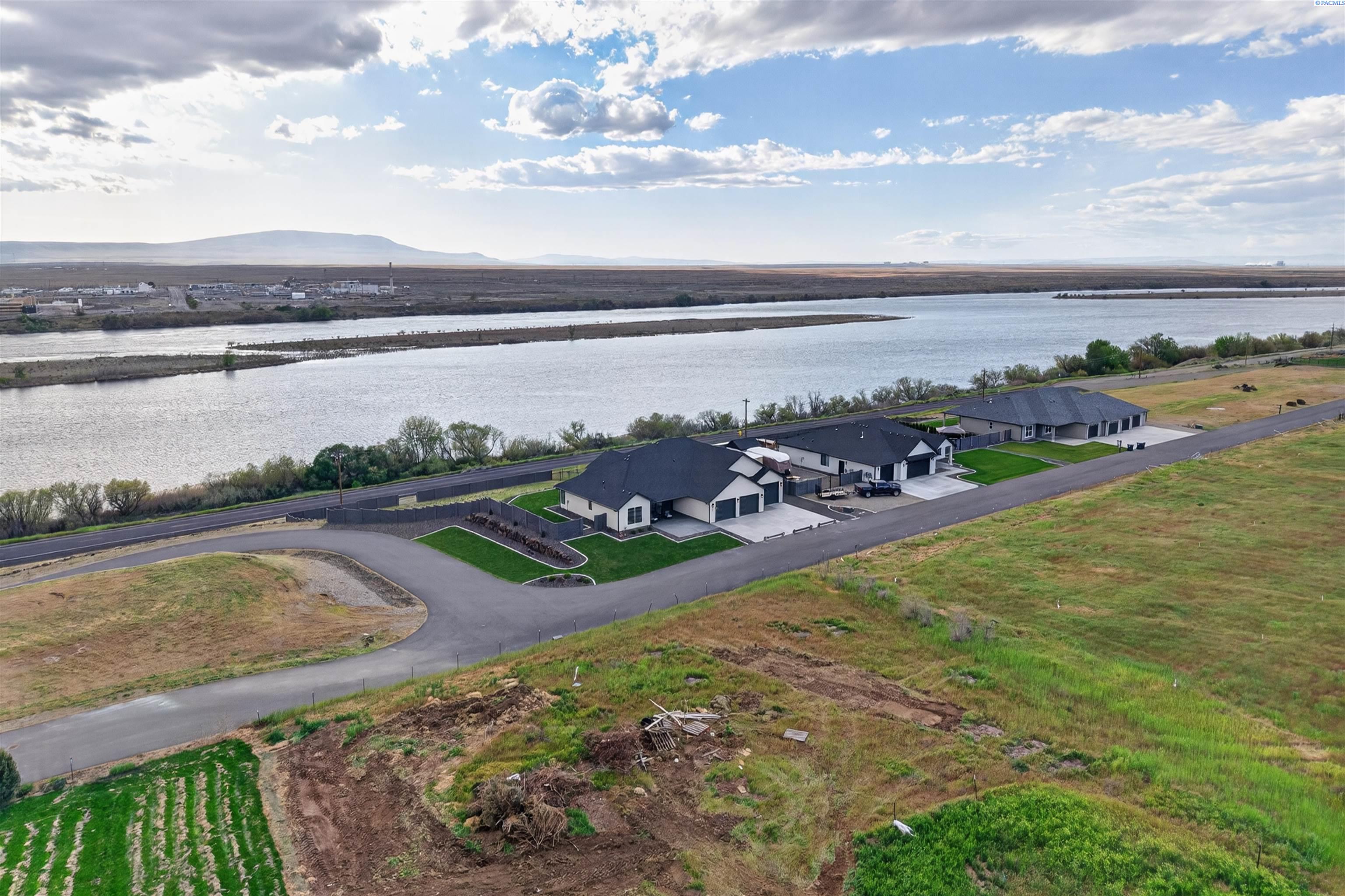 57 Columbia Bluff Ln