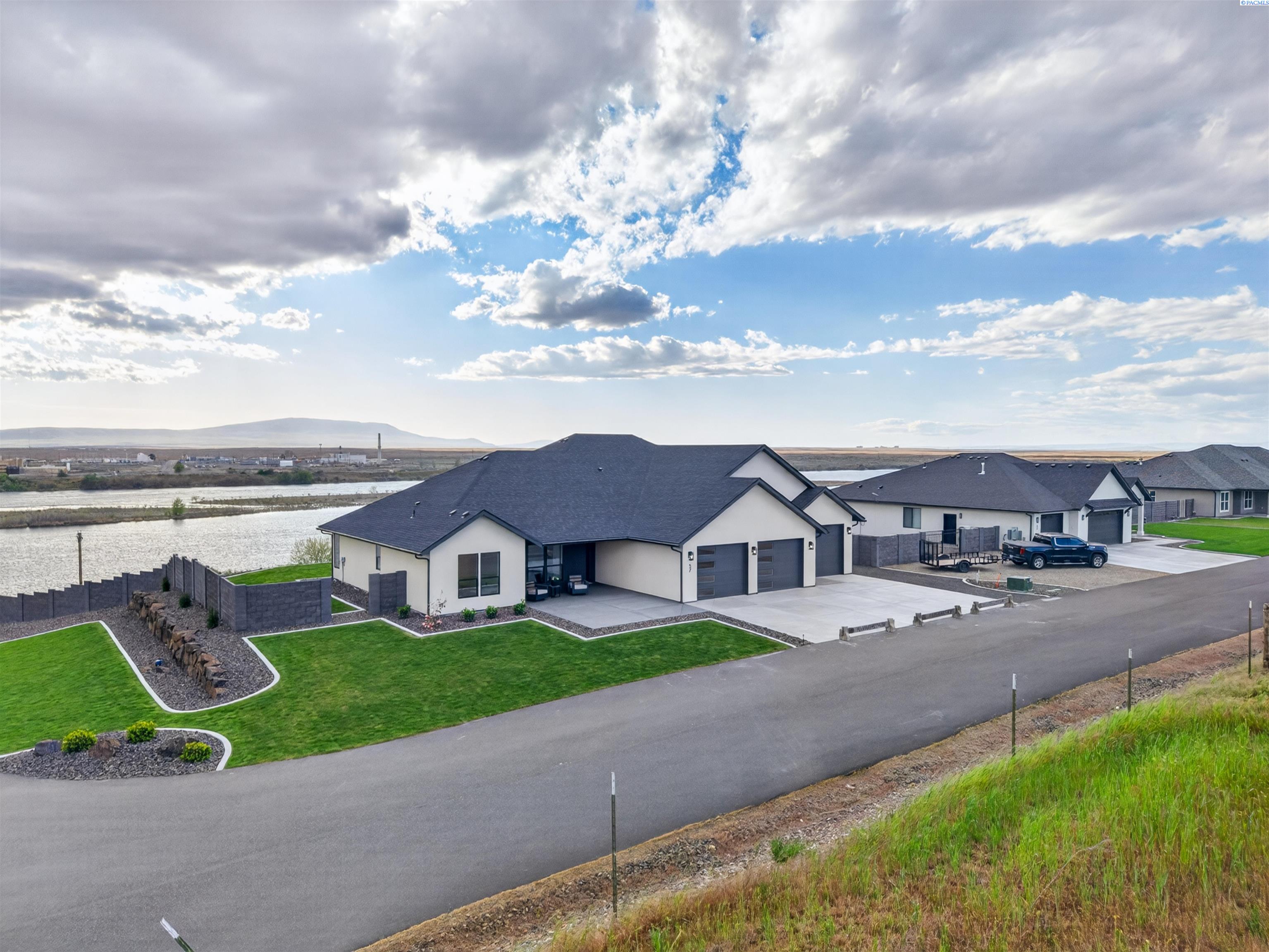 57 Columbia Bluff Ln