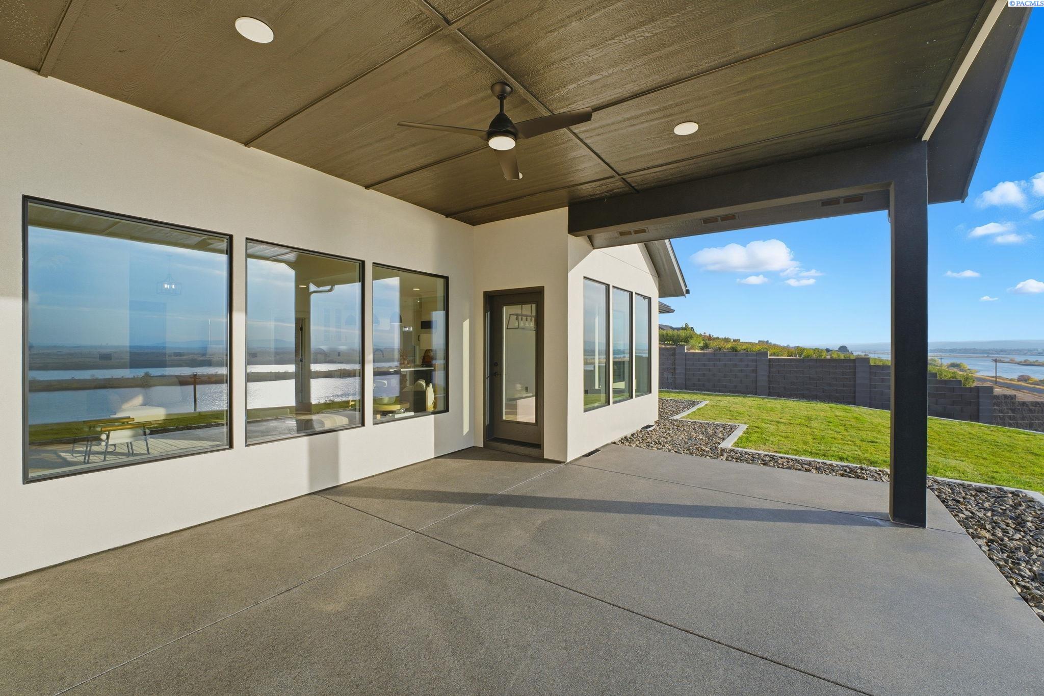 57 Columbia Bluff Ln