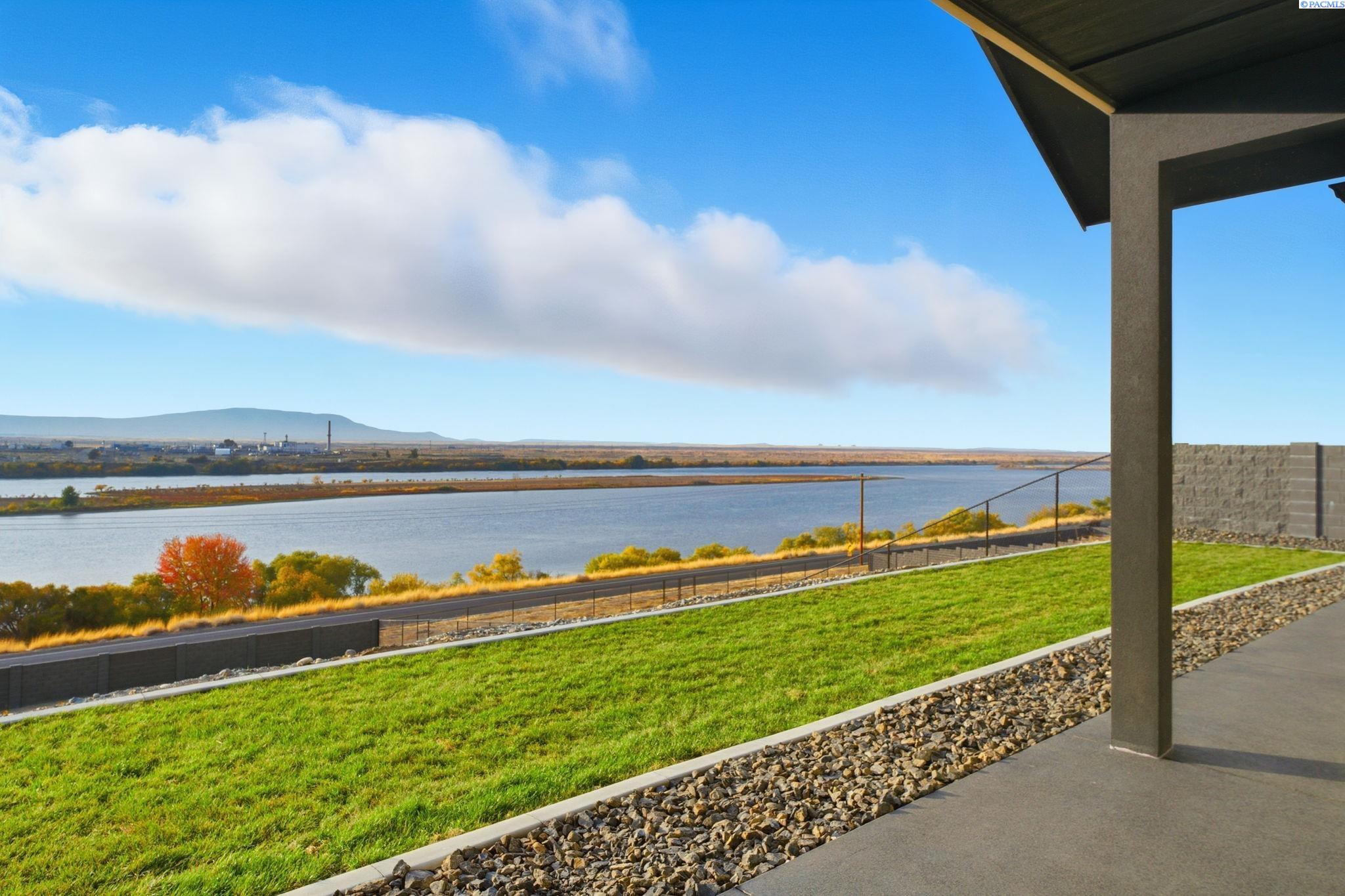 57 Columbia Bluff Ln