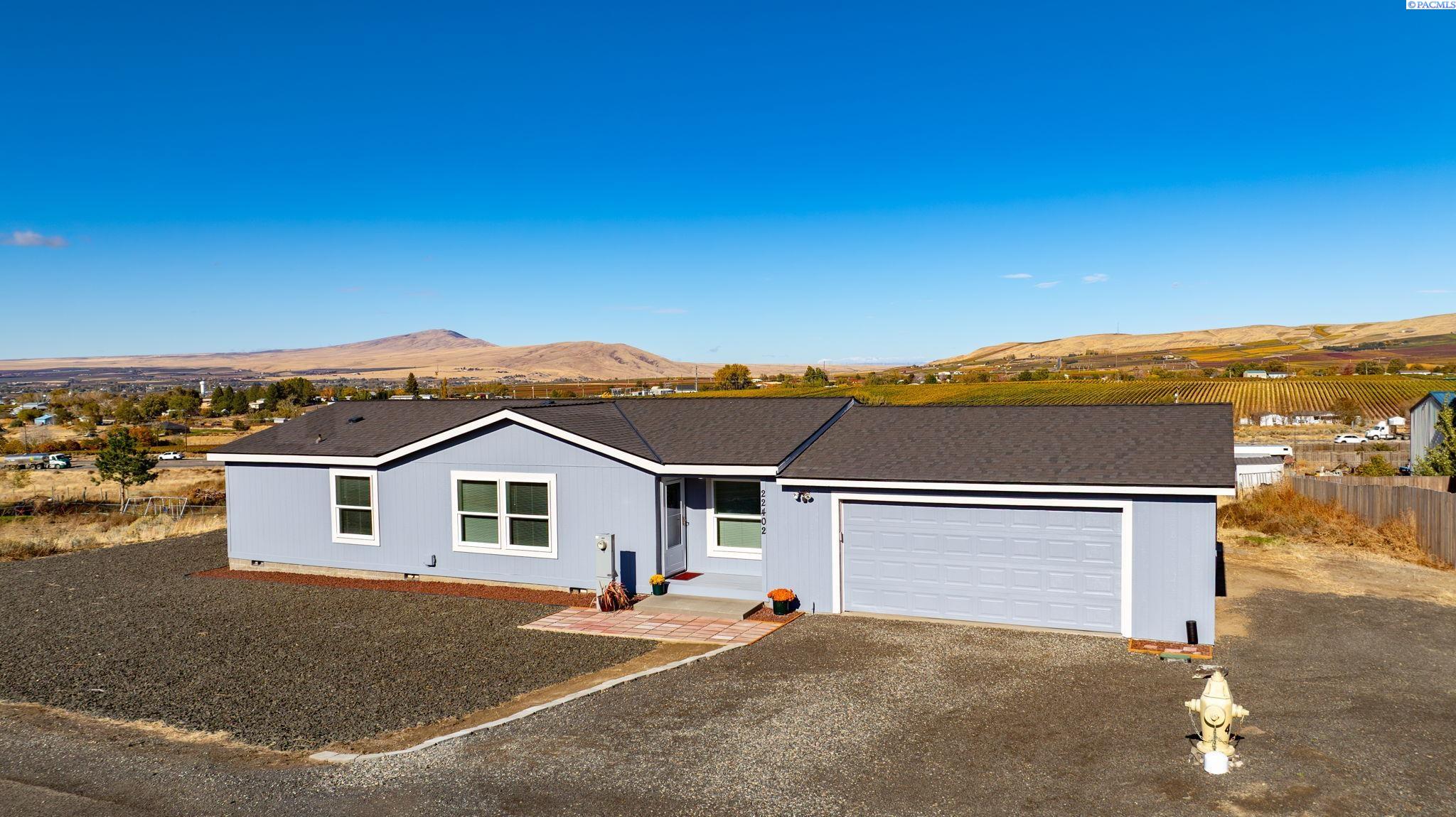 22402 E Apple Drive