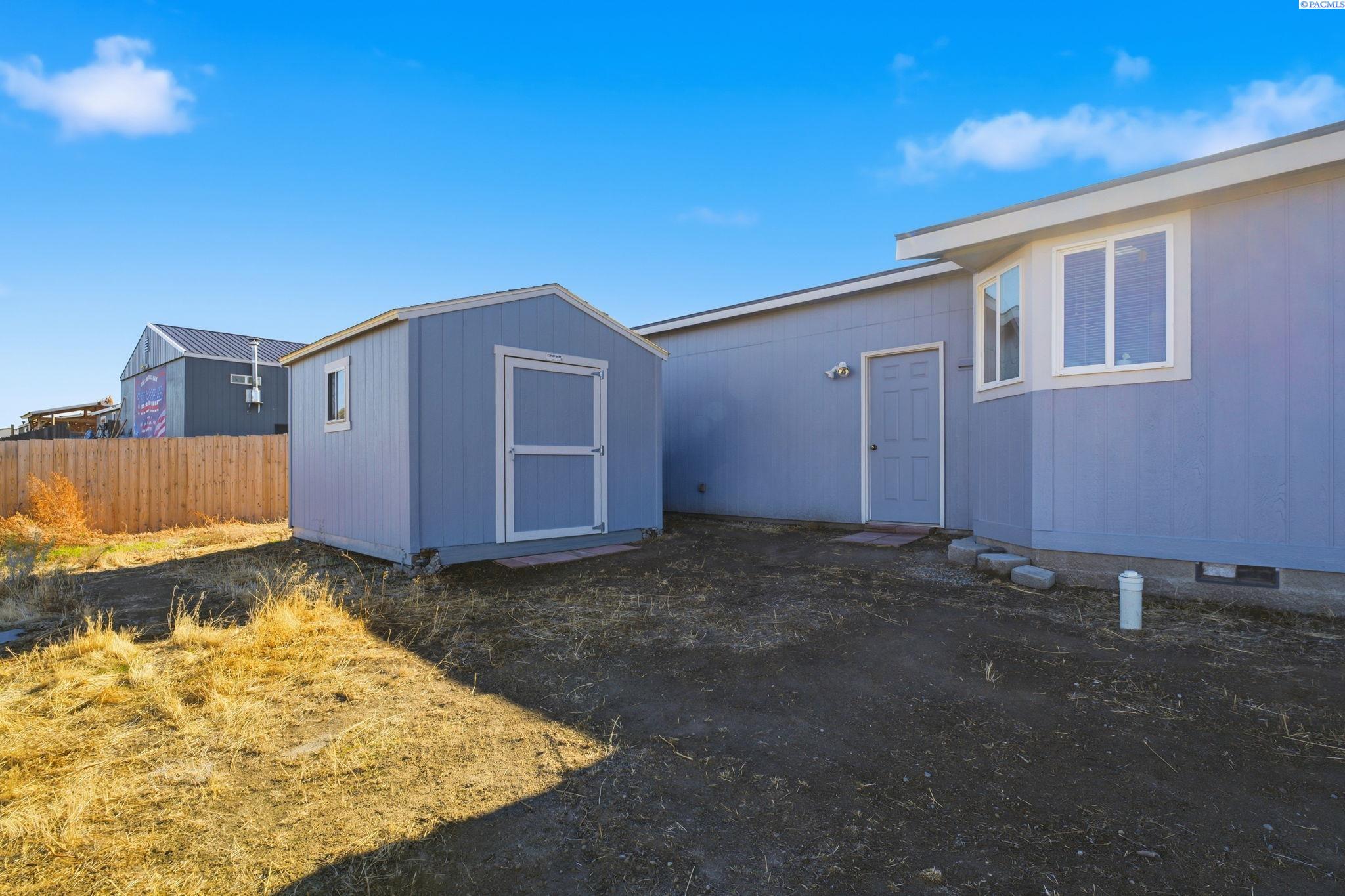 22402 E Apple Drive