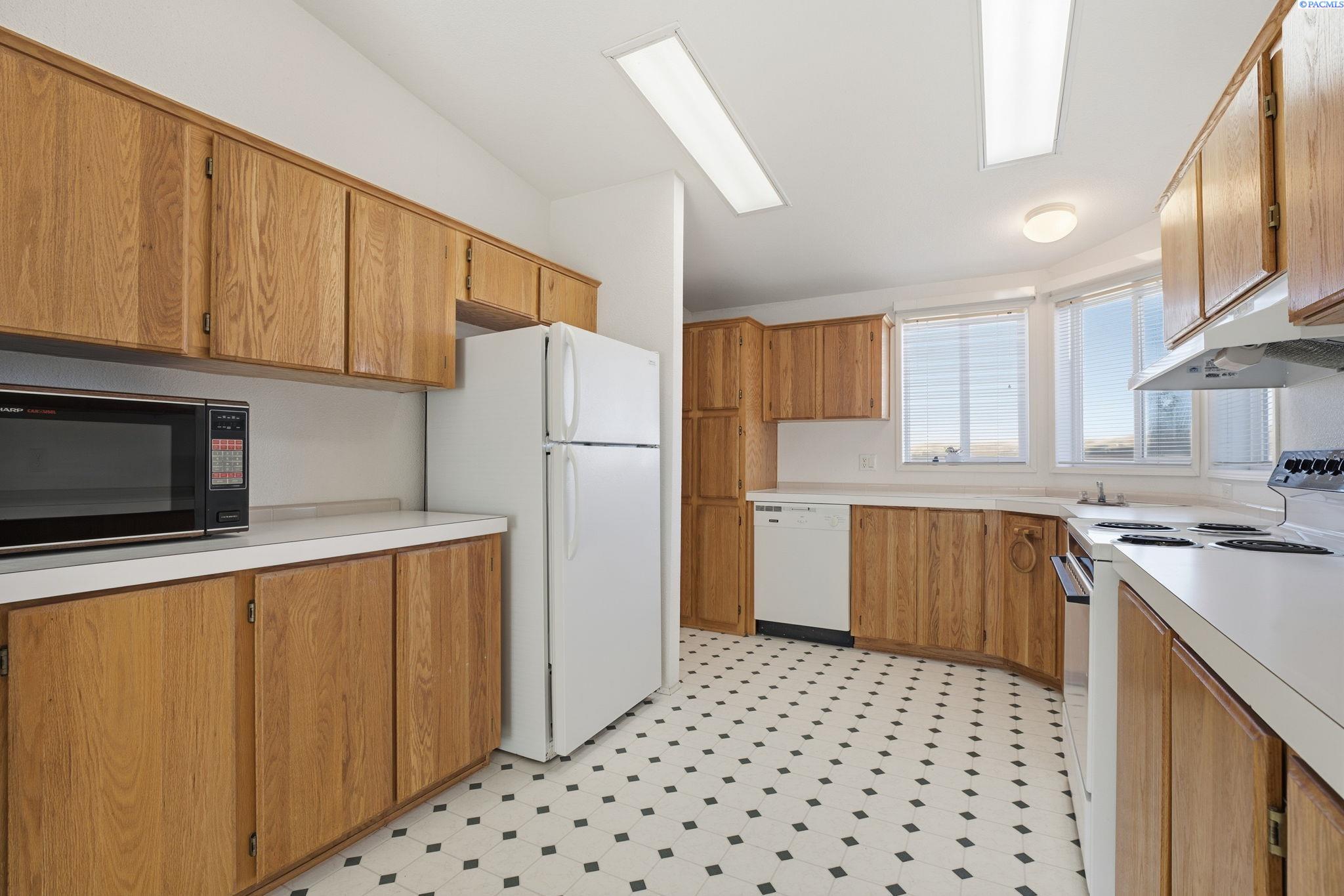 22402 E Apple Drive