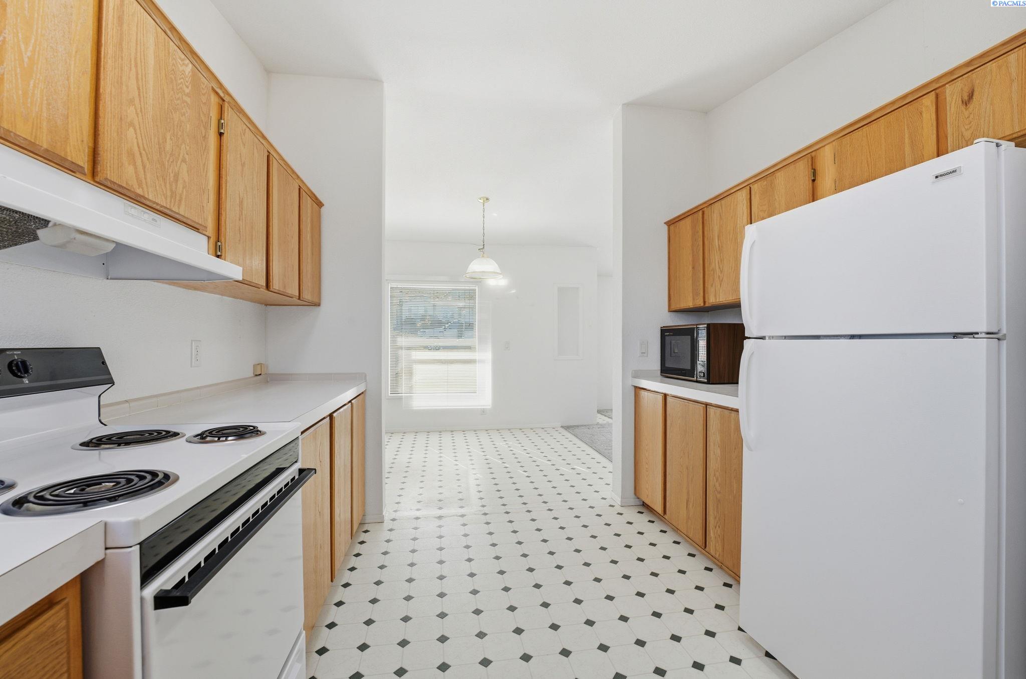 22402 E Apple Drive