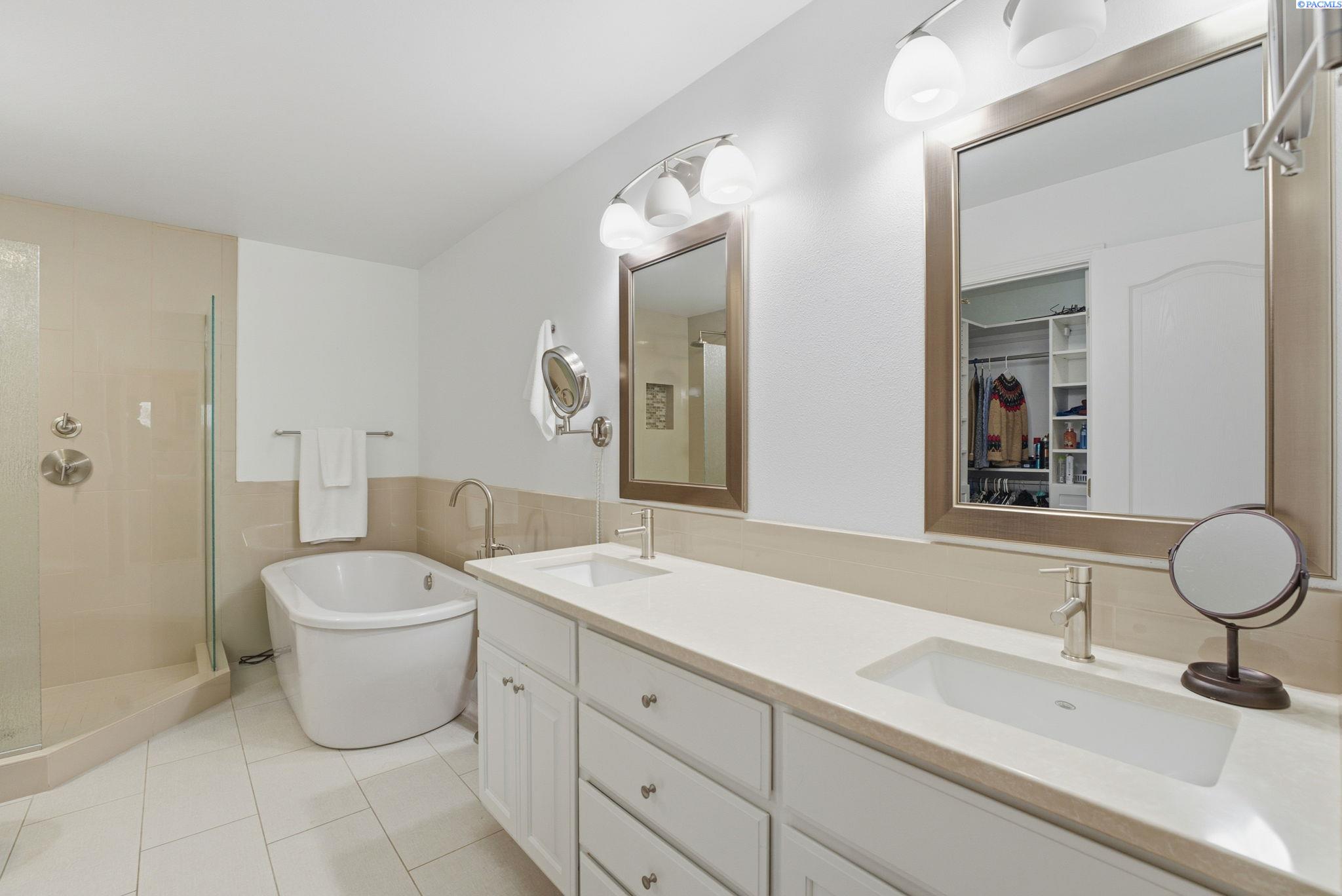 300 Columbia Point Drive Unit: E-120