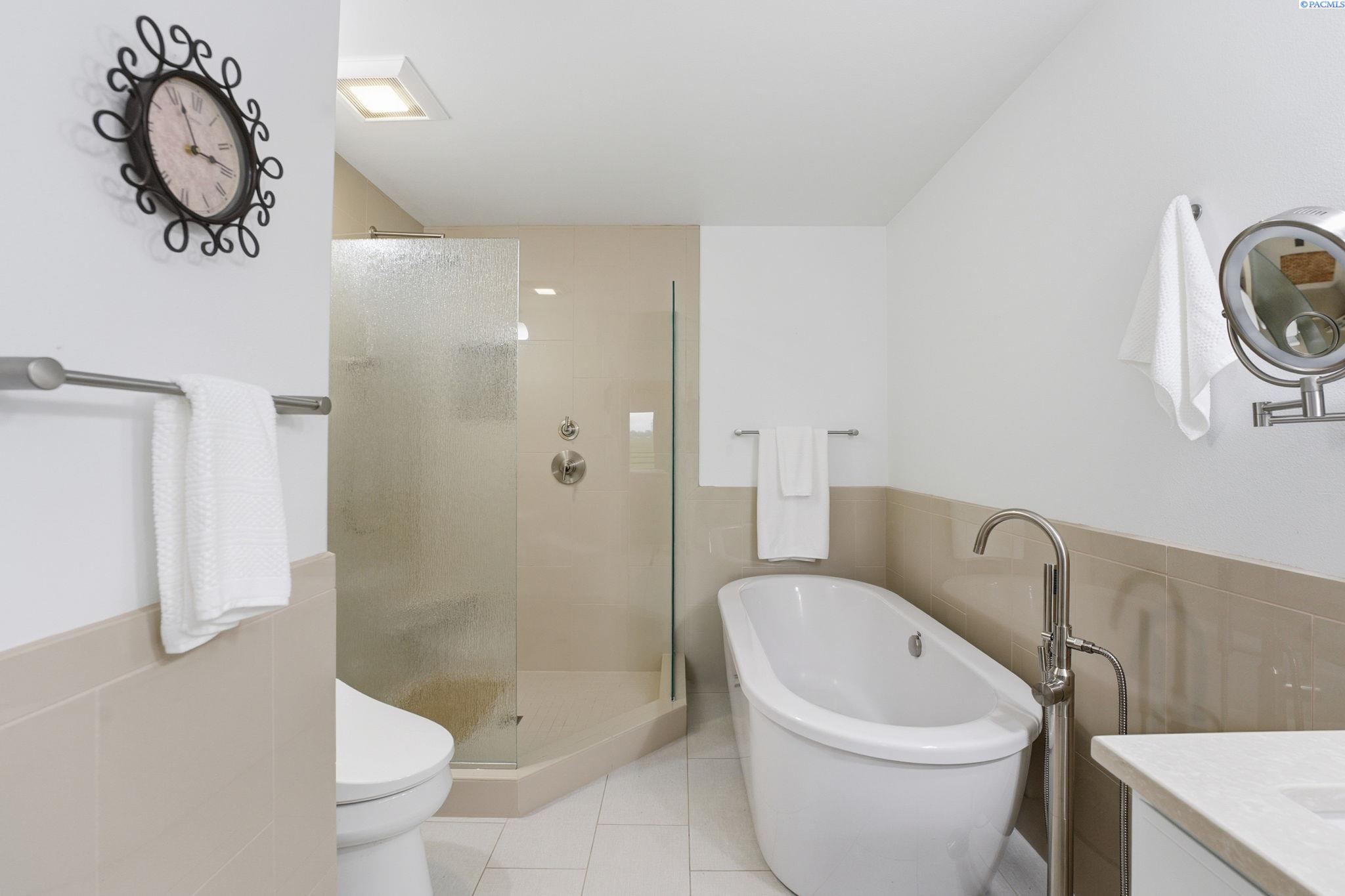 300 Columbia Point Drive Unit: E-120