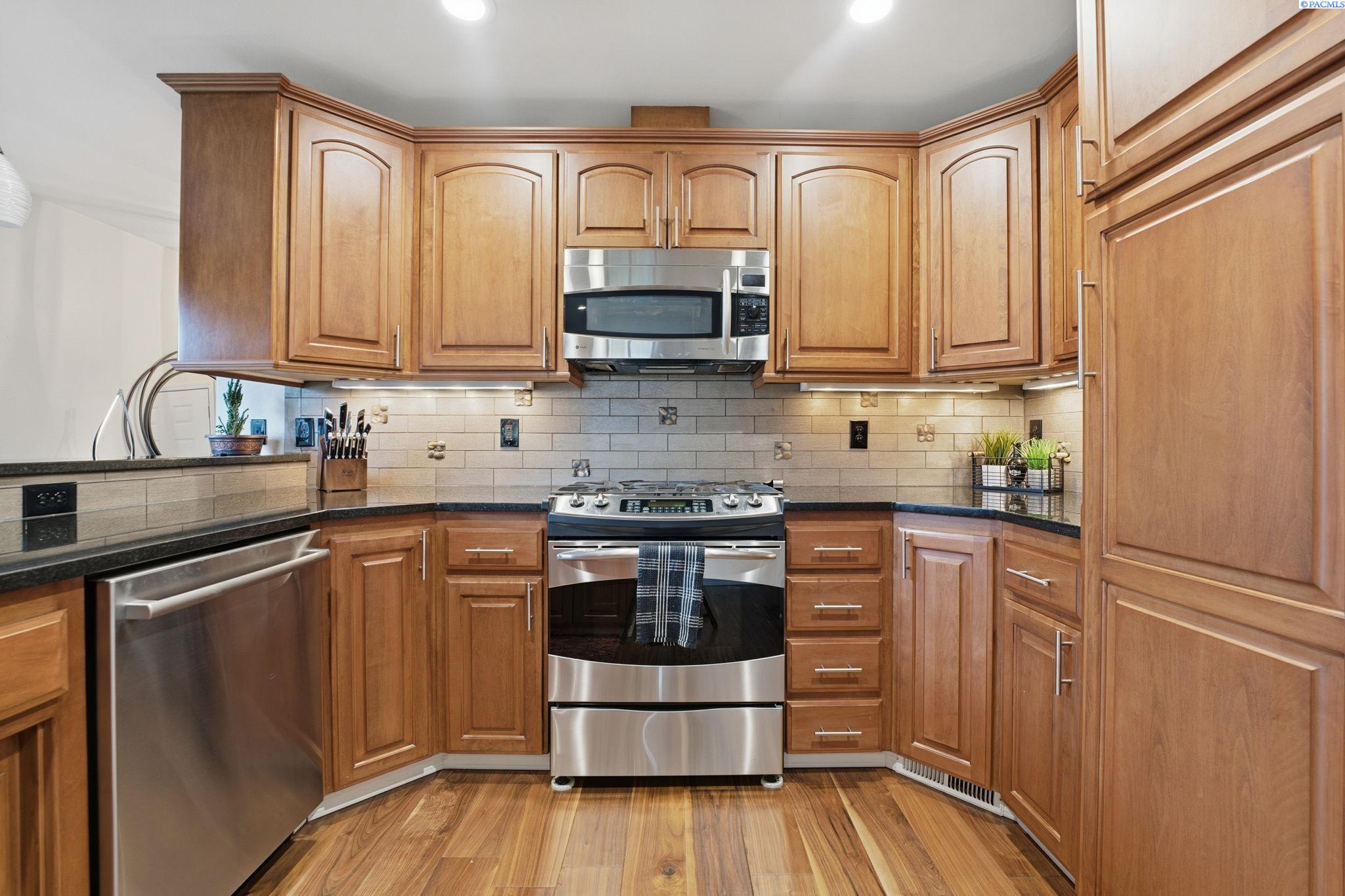 300 Columbia Point Drive Unit: E-120