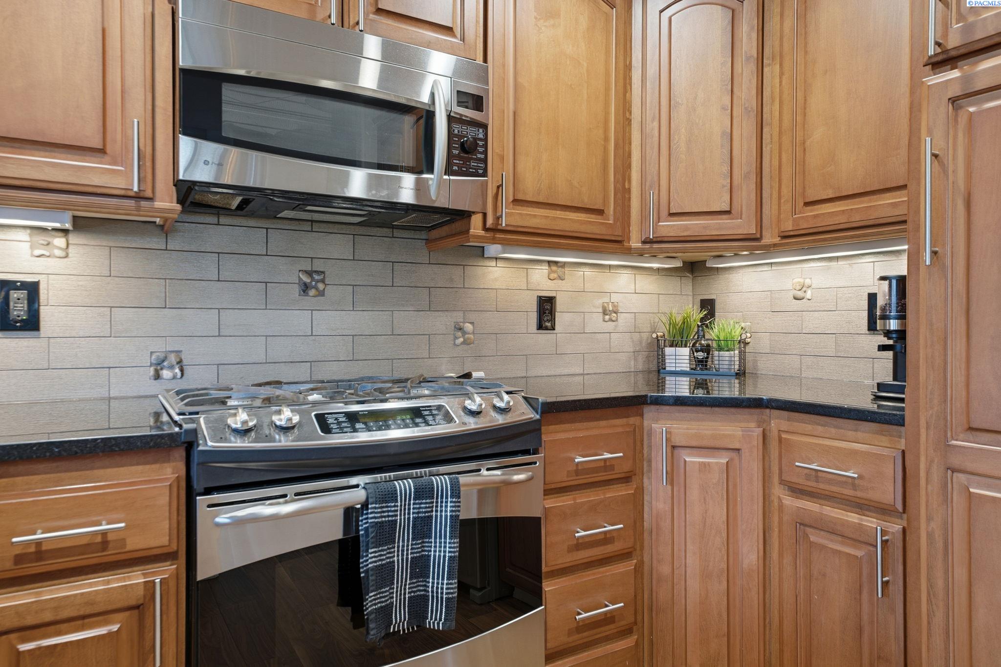 300 Columbia Point Drive Unit: E-120