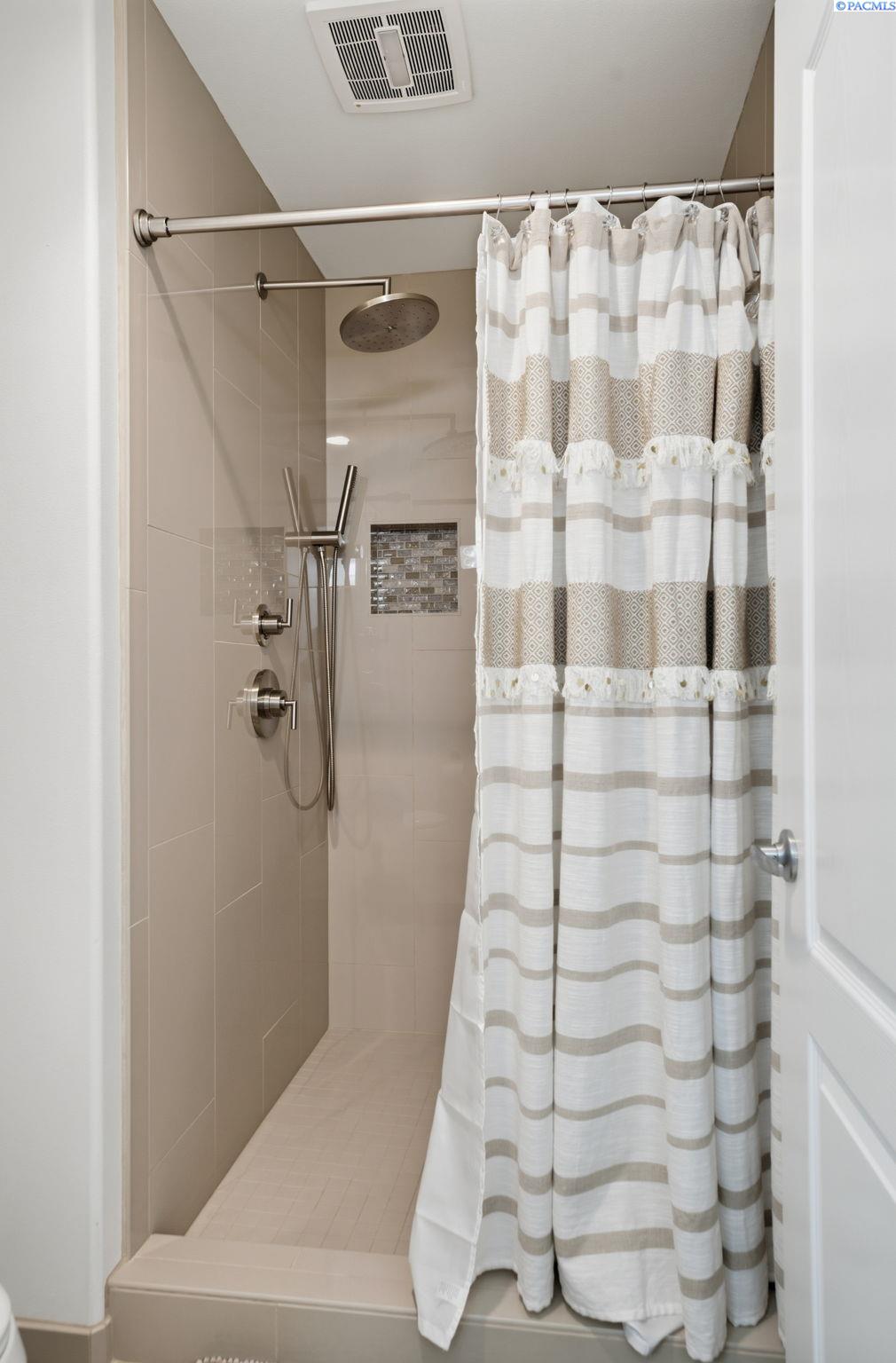 300 Columbia Point Drive Unit: E-120