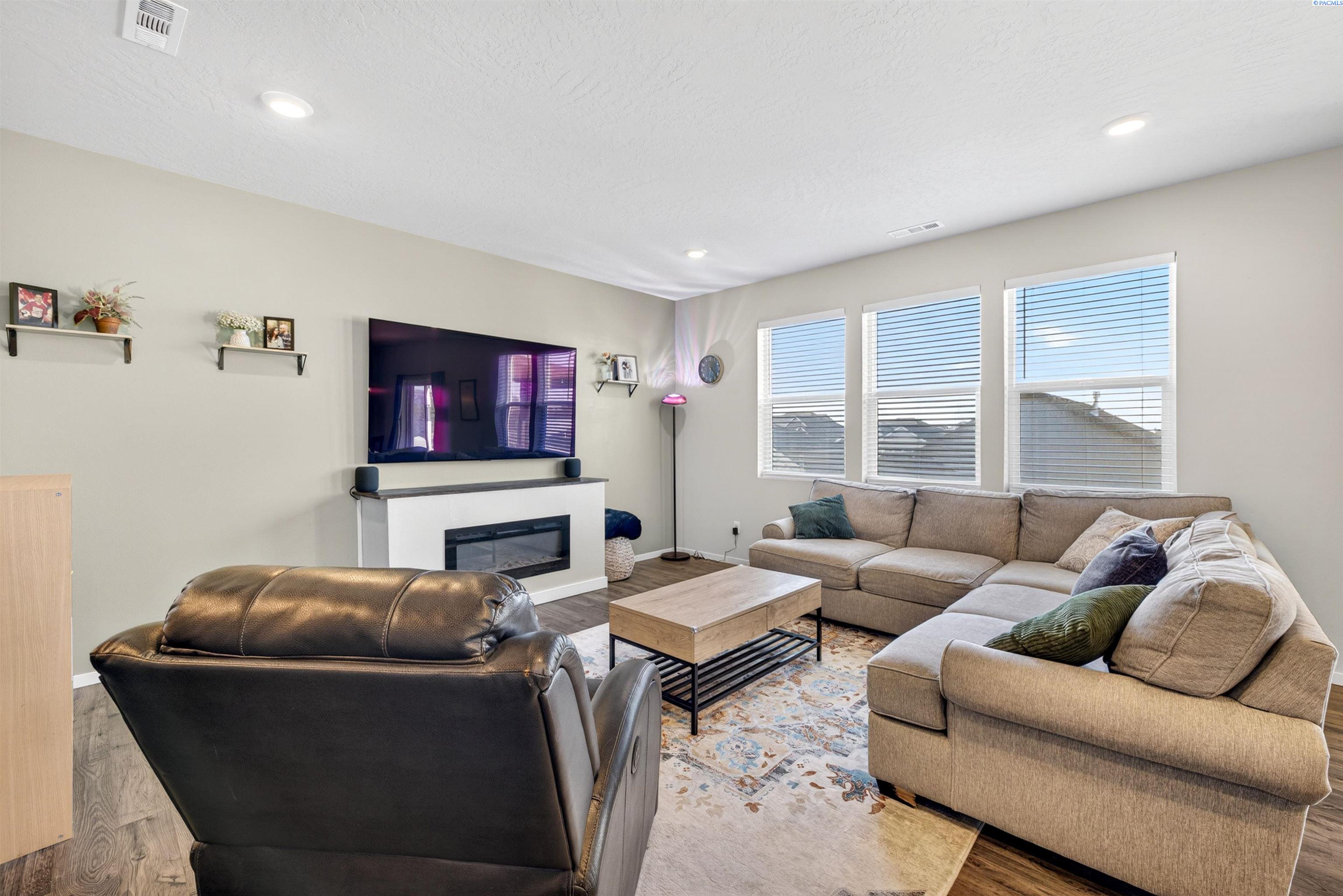 7796 Ranchland Lane