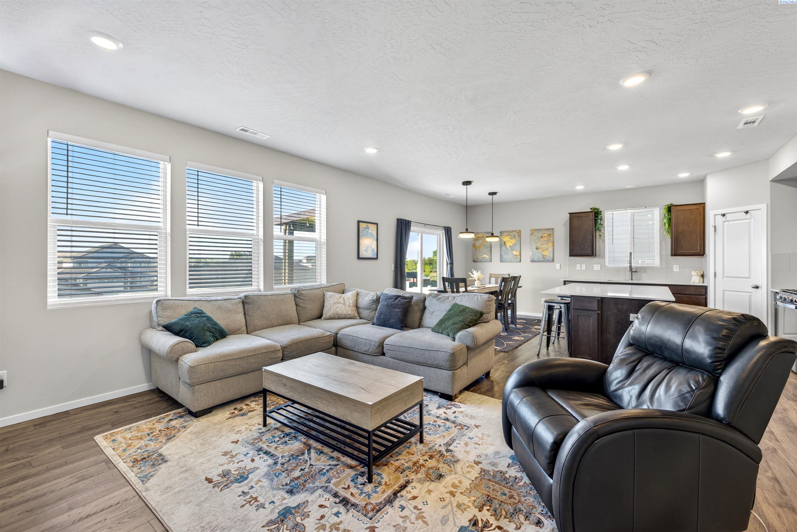 7796 Ranchland Lane