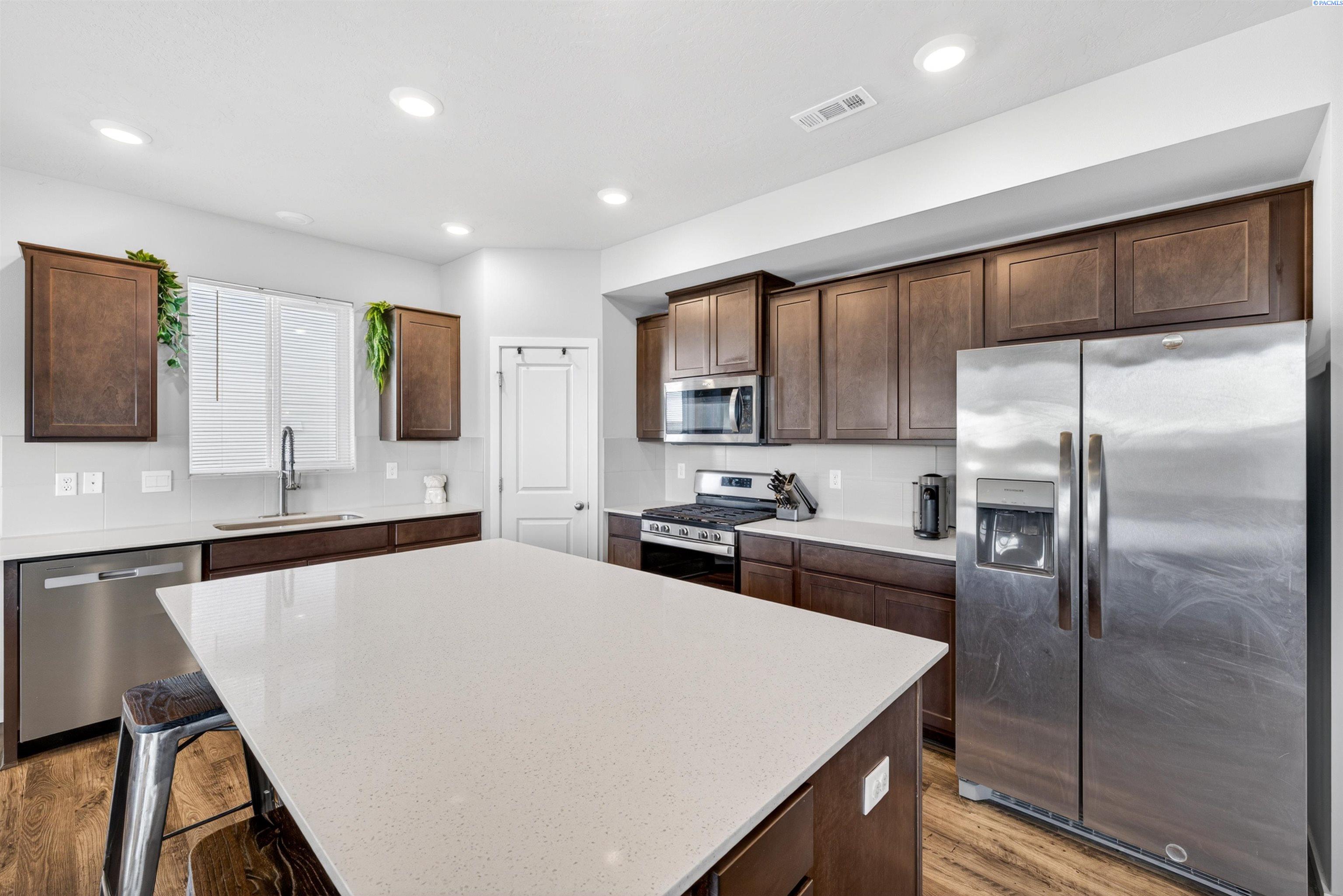 7796 Ranchland Lane