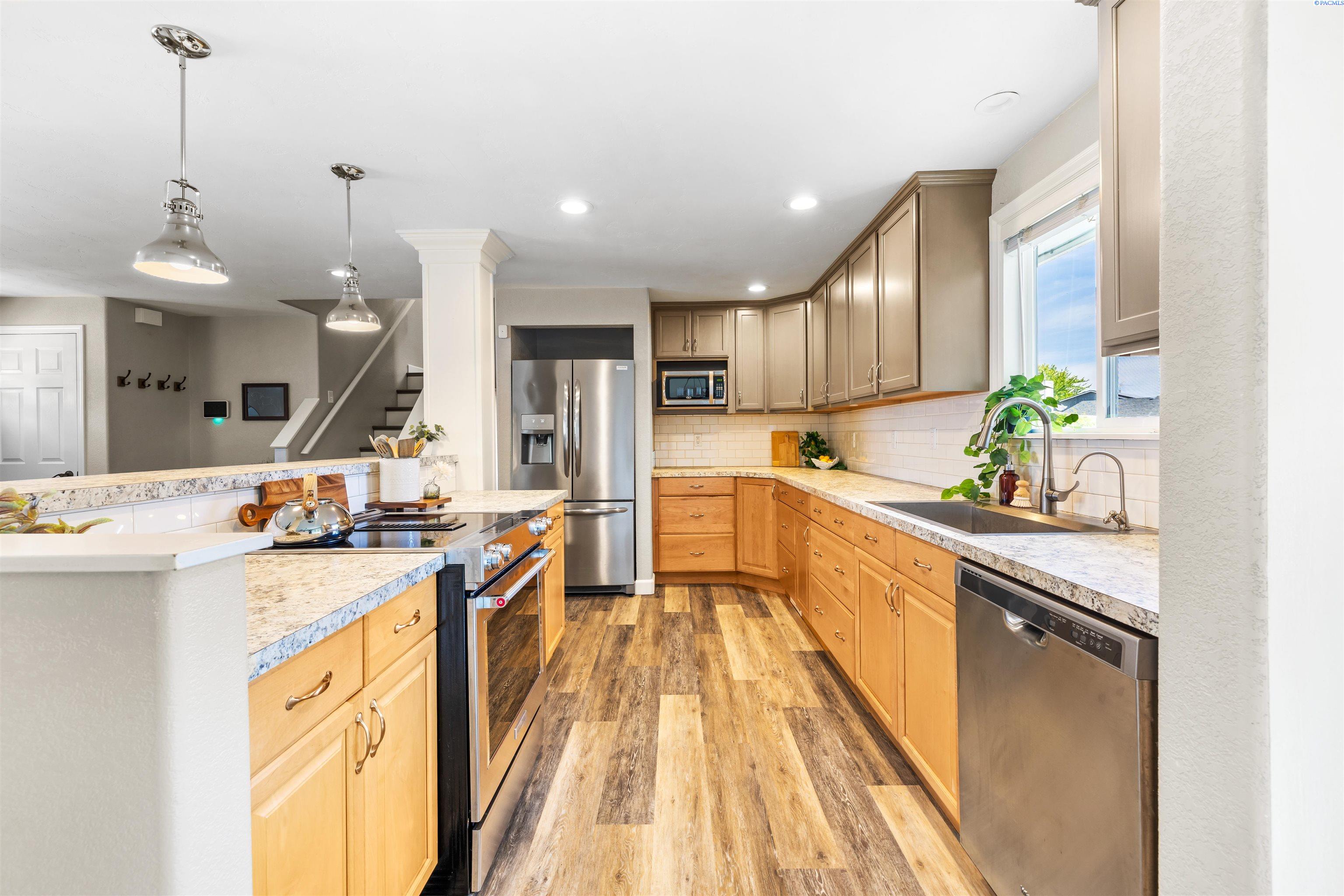 2134 Blue Jay Lane