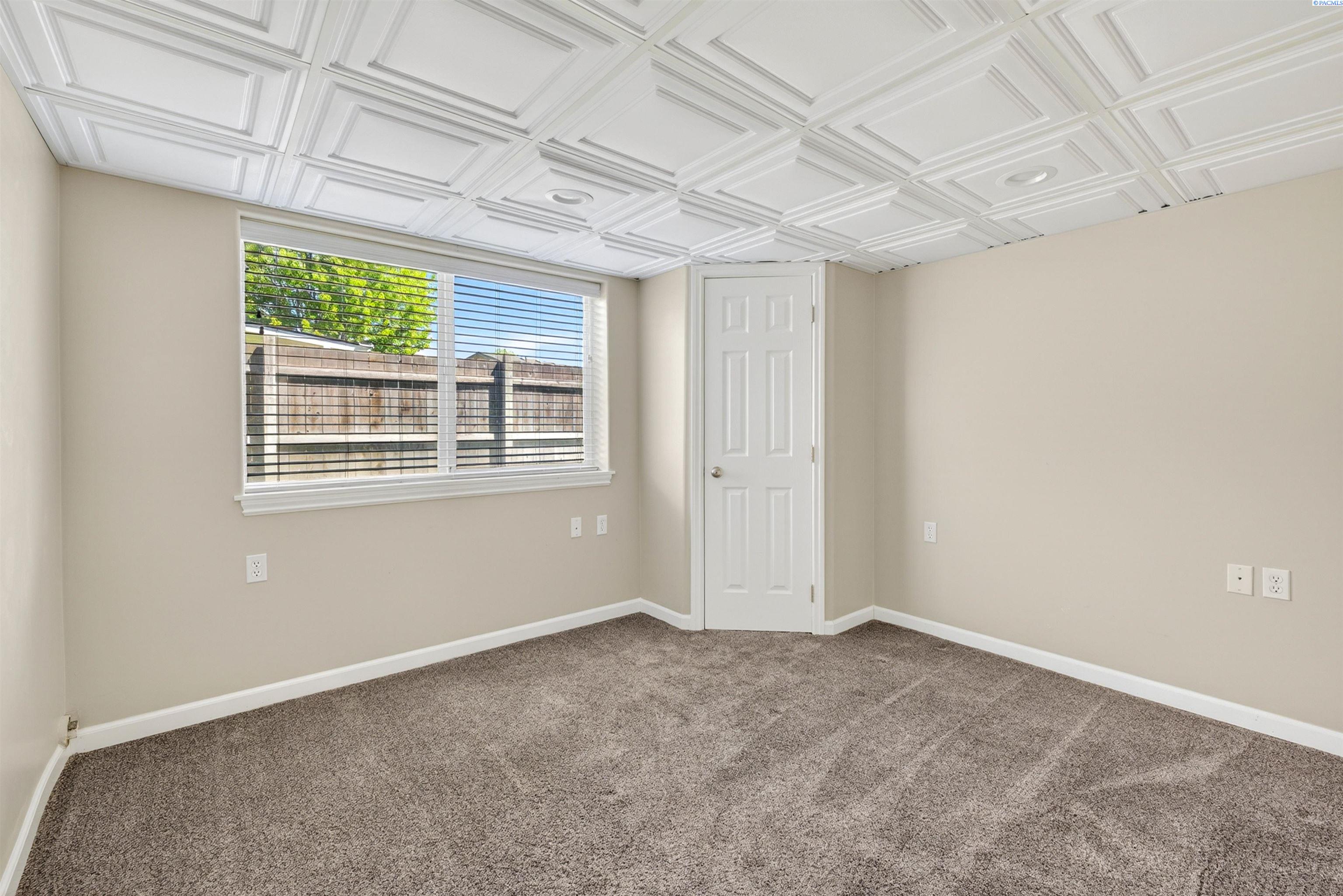 2134 Blue Jay Lane