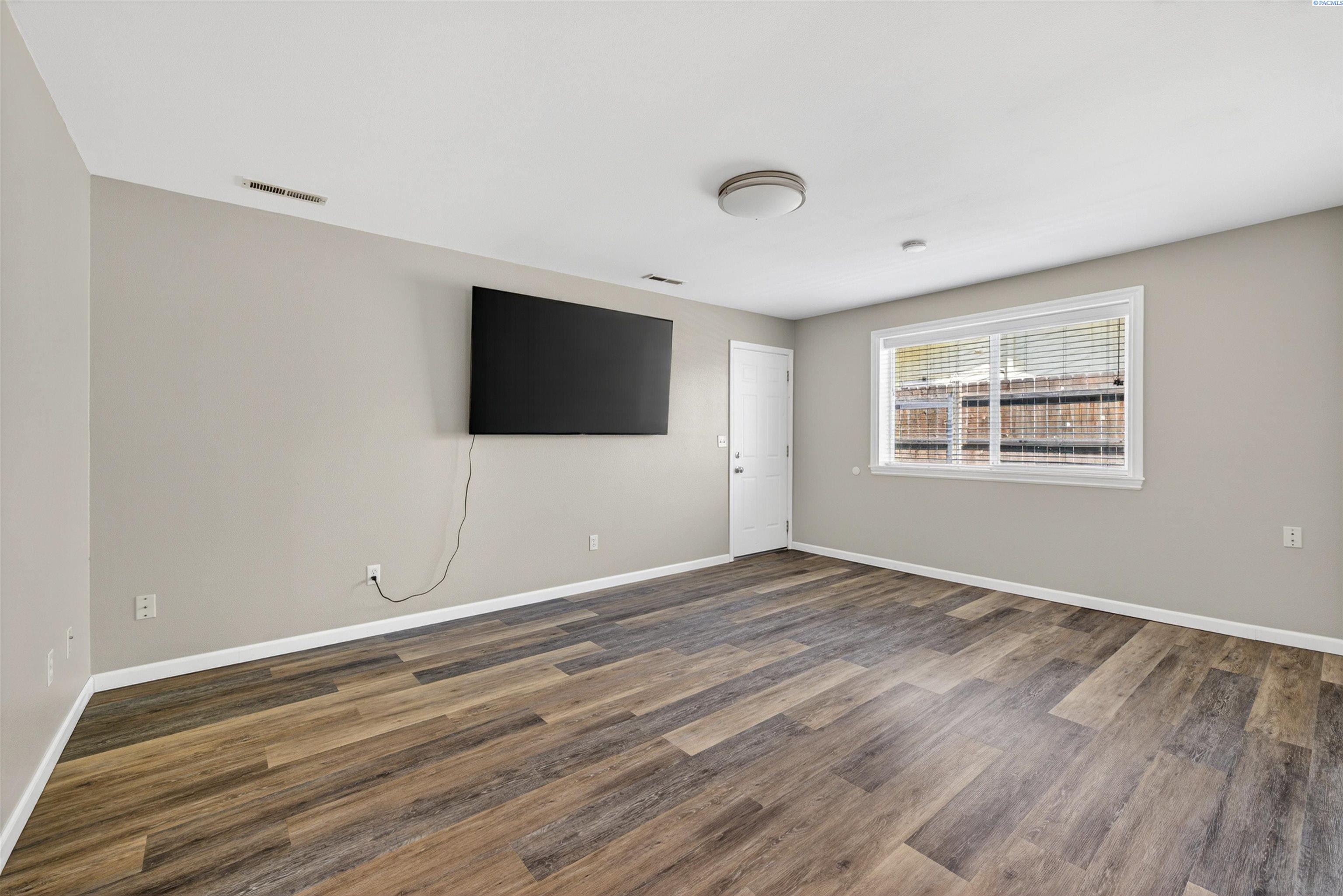 2134 Blue Jay Lane
