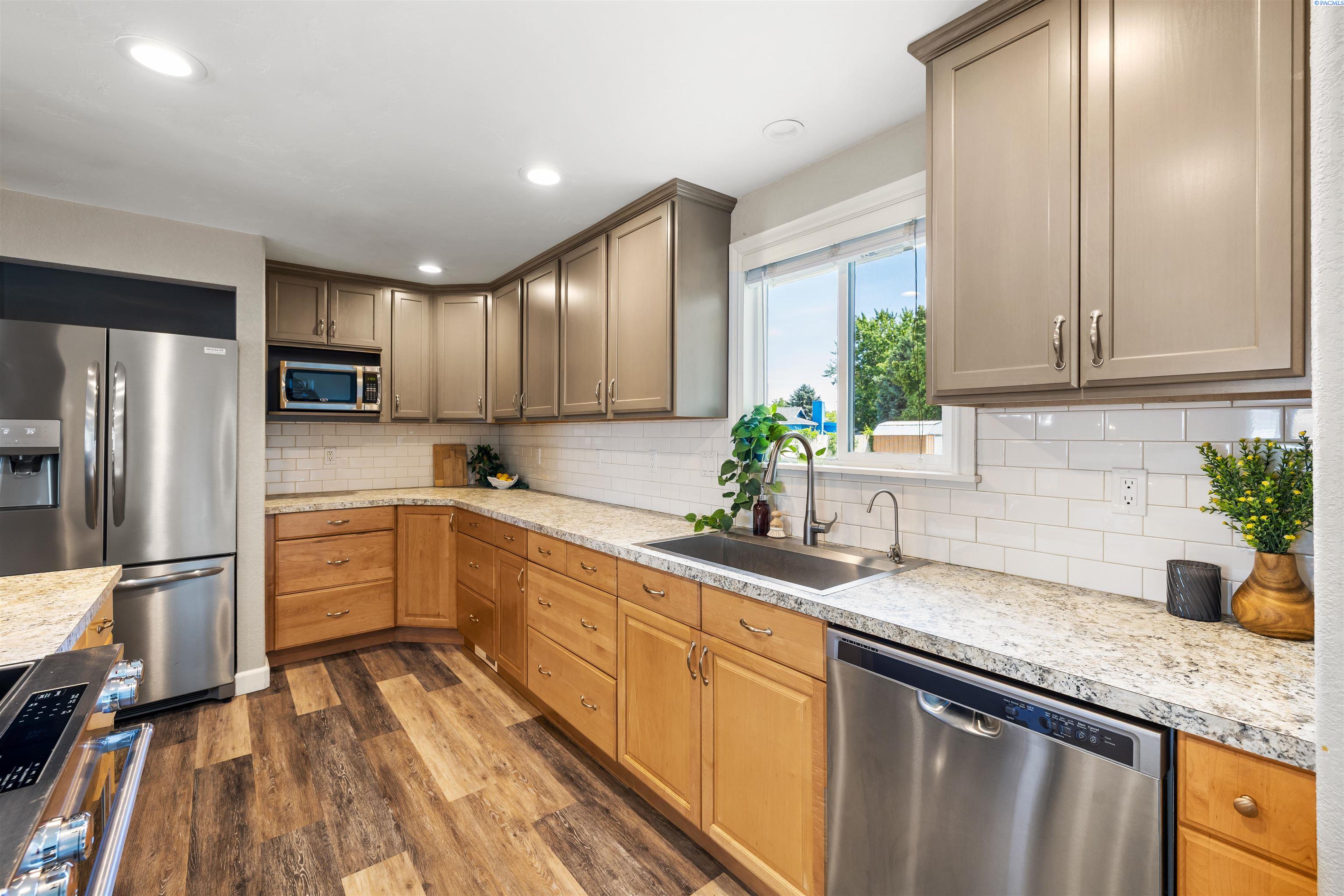 2134 Blue Jay Lane