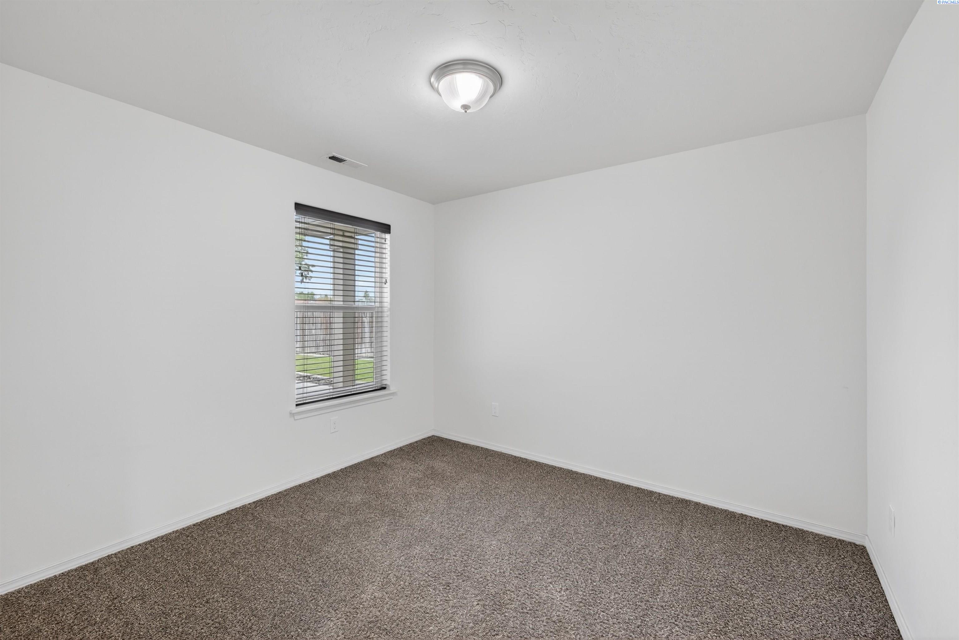 606 Sanford Ave